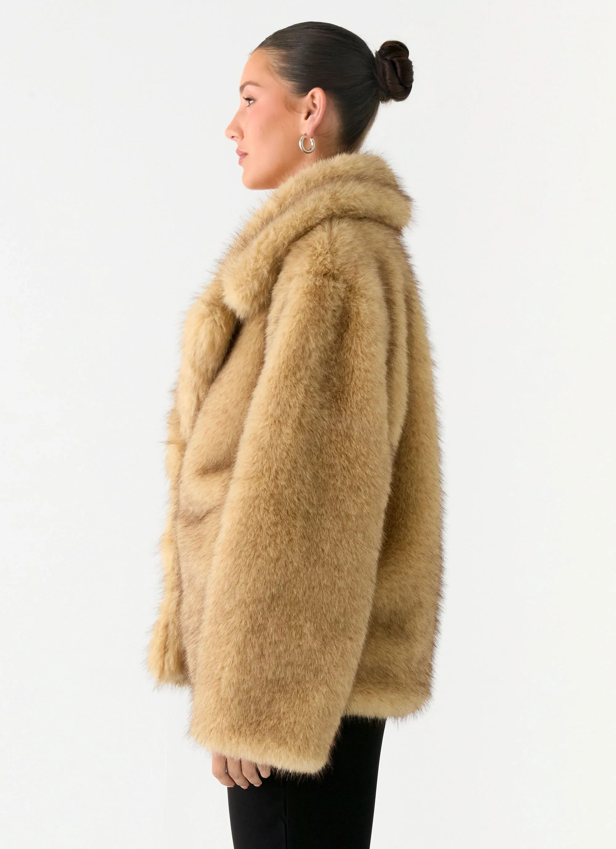 Extra Warmth Light Motion Milika Fur Coat - Beige