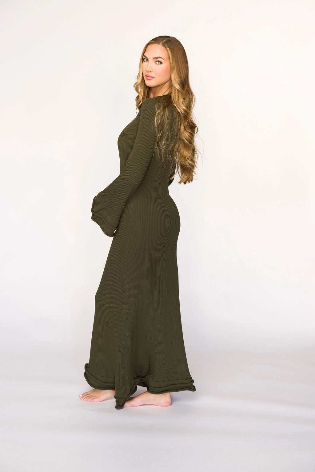 Arlet Dress in Olive - Bump Friendly Elegance Glow Comfy and Elegant