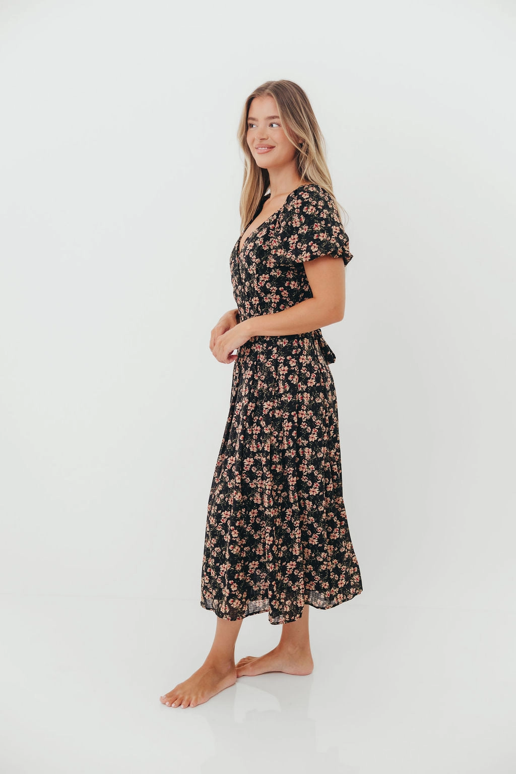 Comfortable Layer Fine Texture Milania Midi Dress in Black Floral