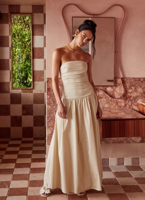 Carmel Maxi Dress - Ivory understated look