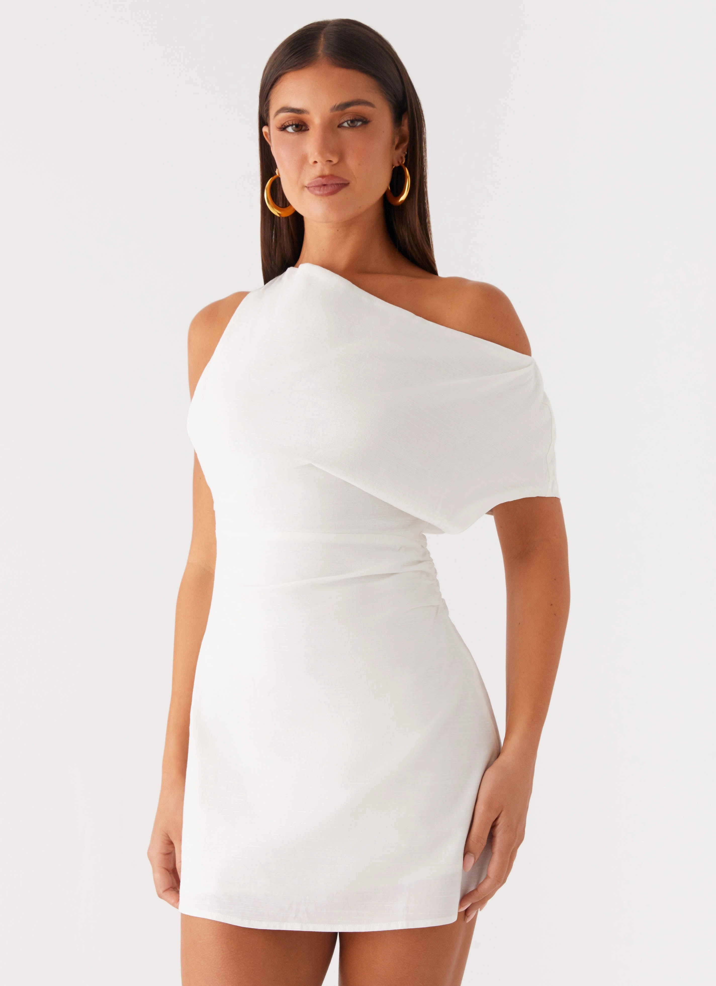 Refined Cut Maximalist-Trend Moonlight Oasis Asymmetrical Mini Dress - Off White