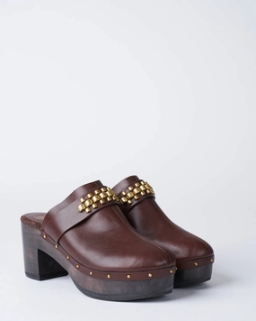 Leather Clog In Brown Aniv Leather Instant Slip Minimalist Look