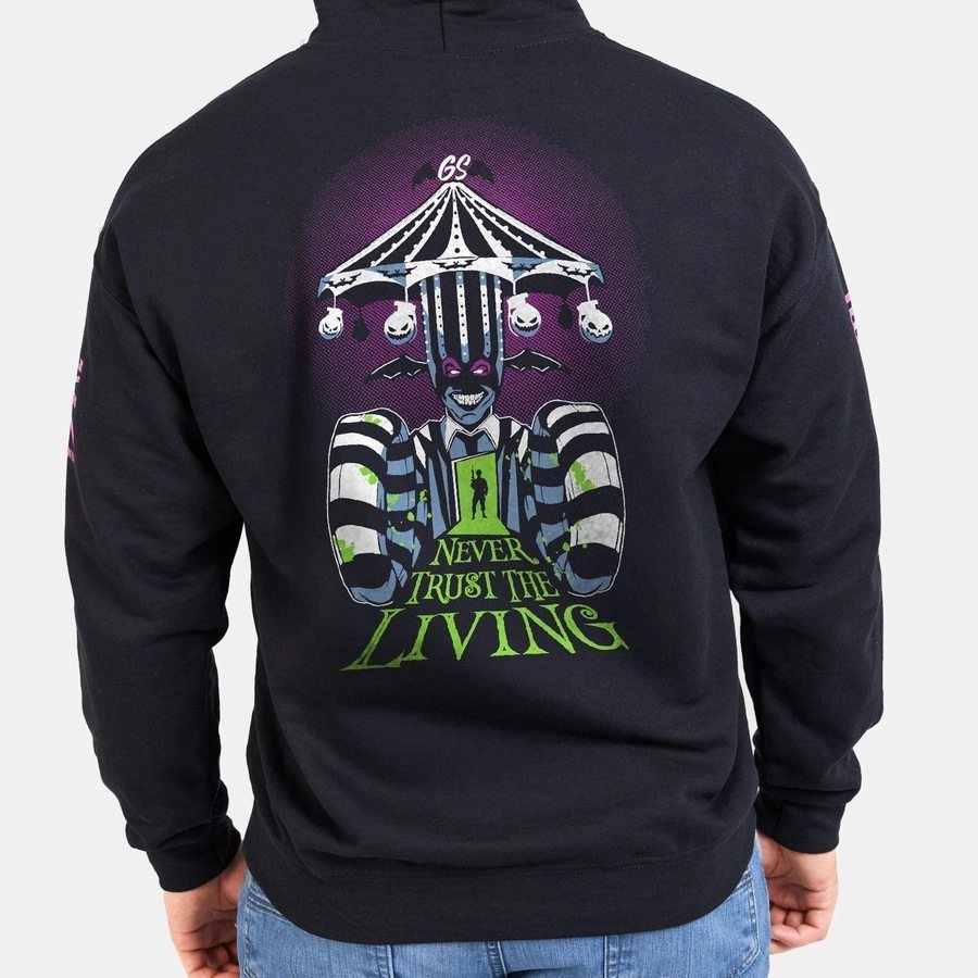 Effortless Layer Street Classic Never Trust The Living Hoodie - Black