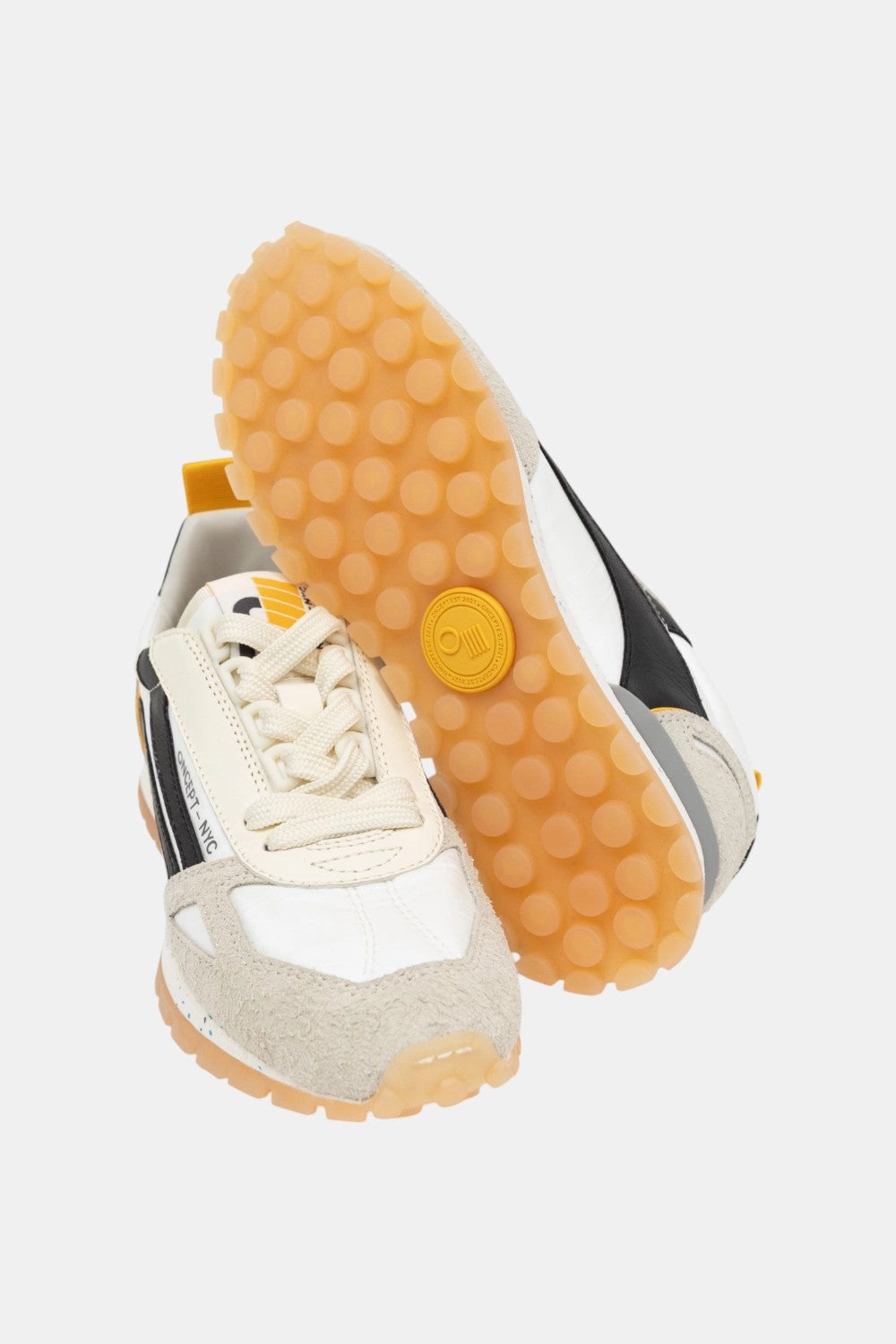 Oncept Toronto Mens in White-Black Friction reduction