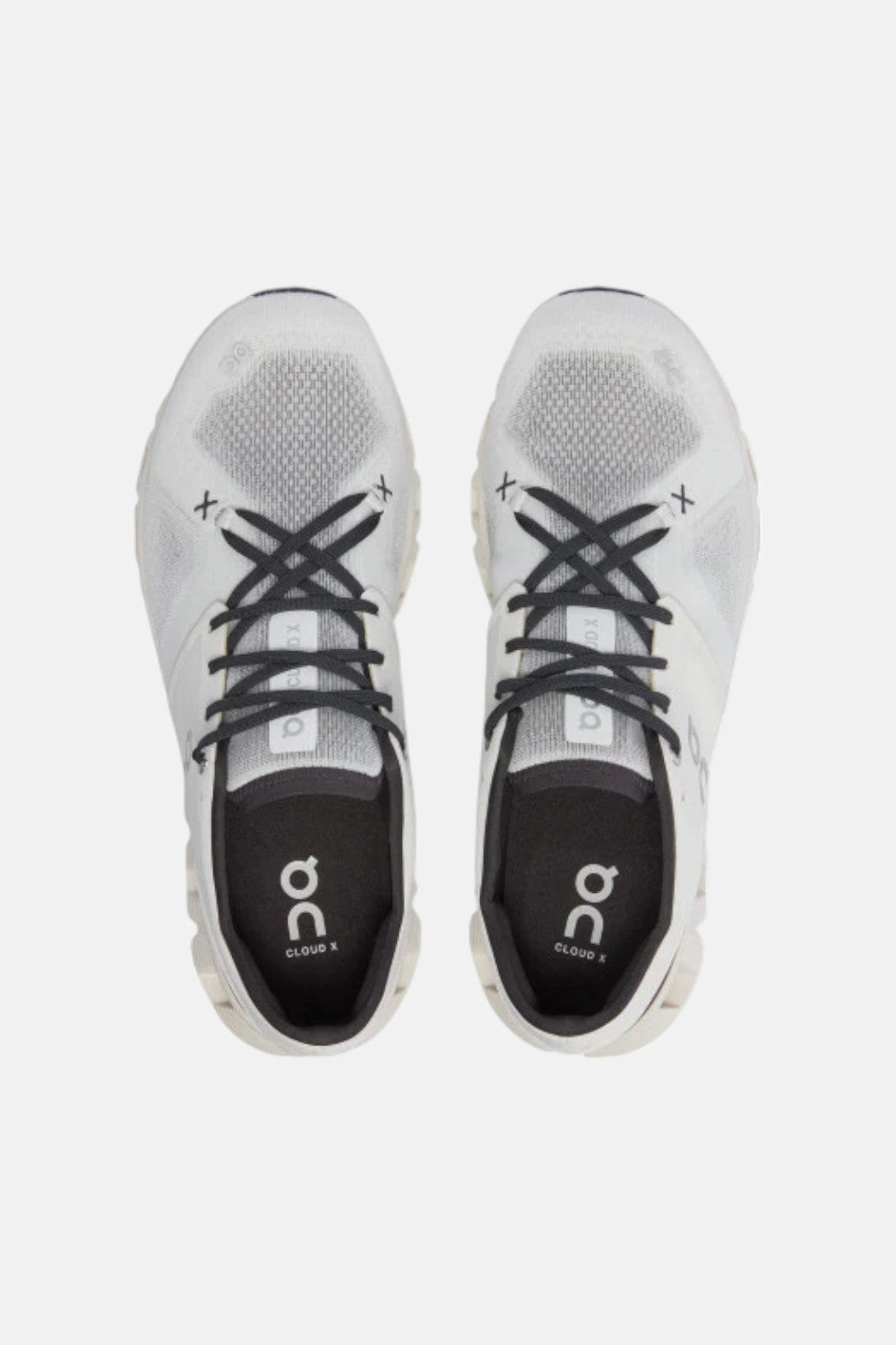 Maximum touch Neutral Step ON Running Men's Cloud X3 in Ivory/Black