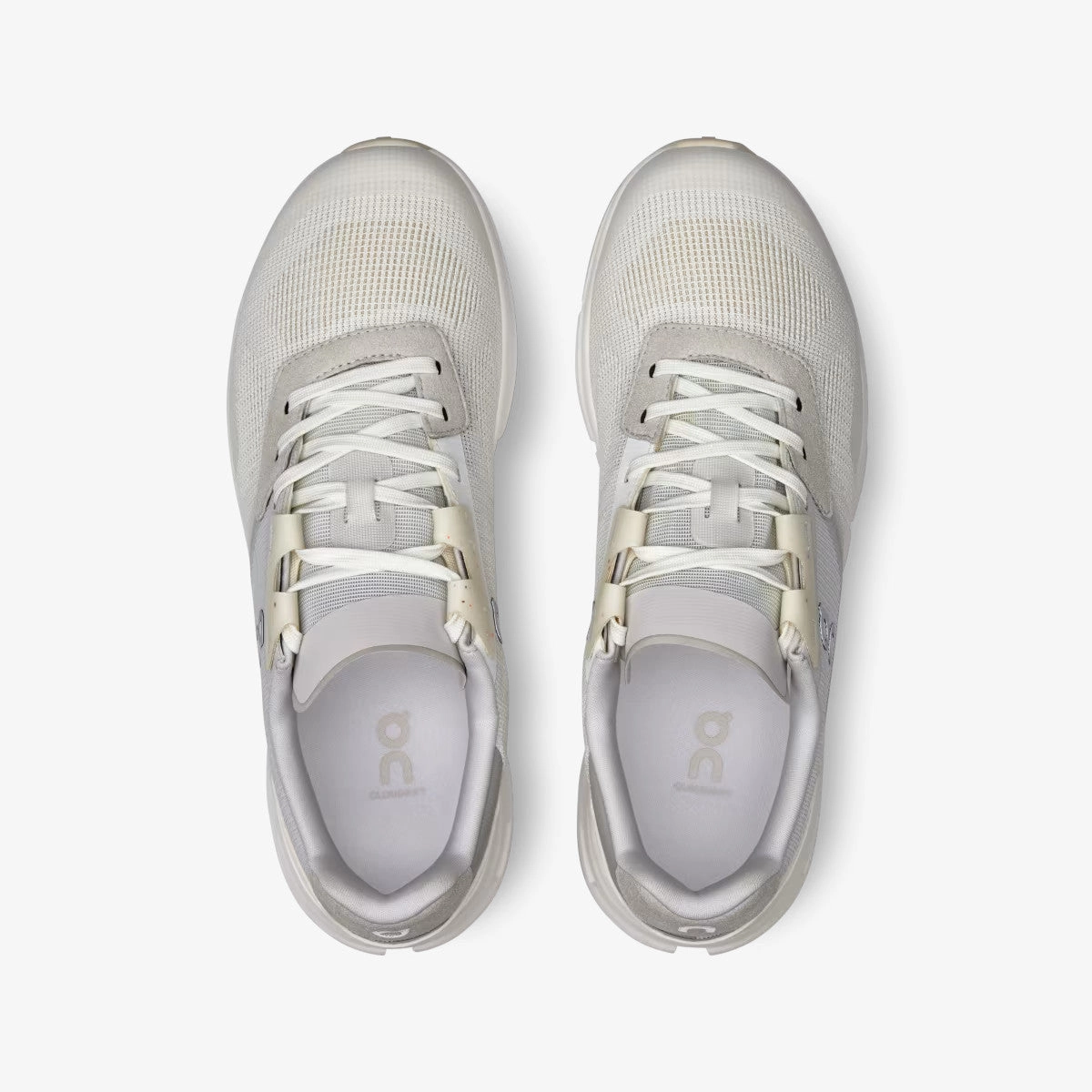 Street Trail On Running Womens Cloudrift Sneakers in White Frost