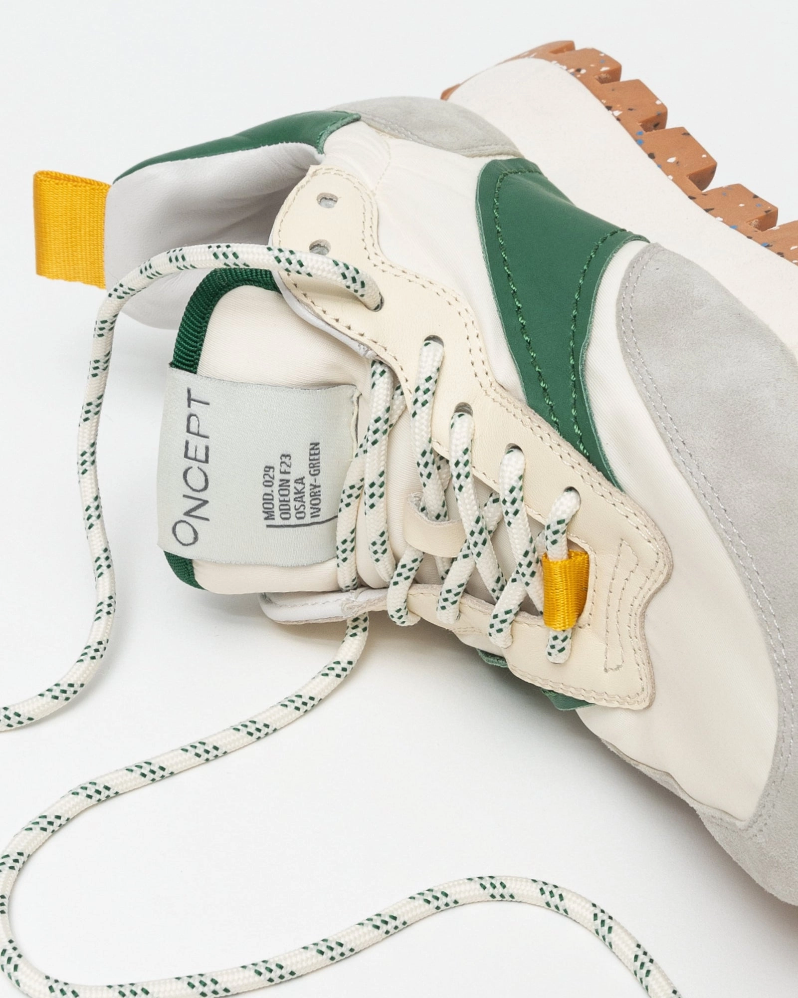 Ankle Collarbrace Oncept Osaka Mens Sneakers in Ivory Green