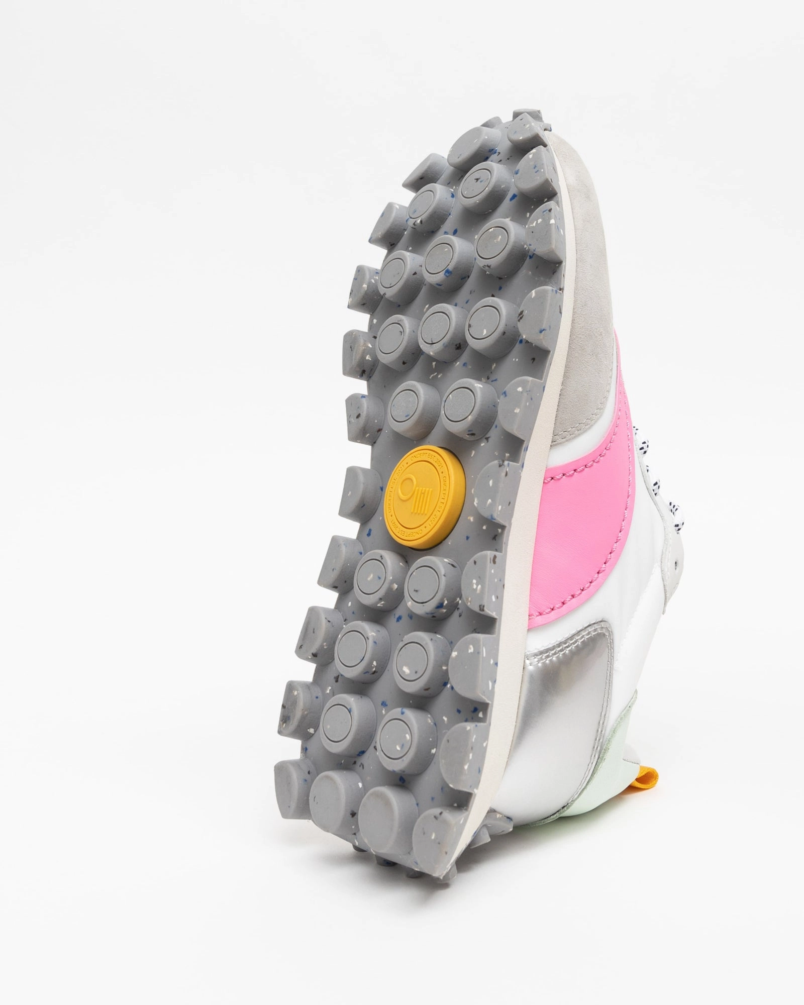 Oncept Osaka Snaekers in Pink Shockwave Shock Diffusing Platform Microperforation Detail