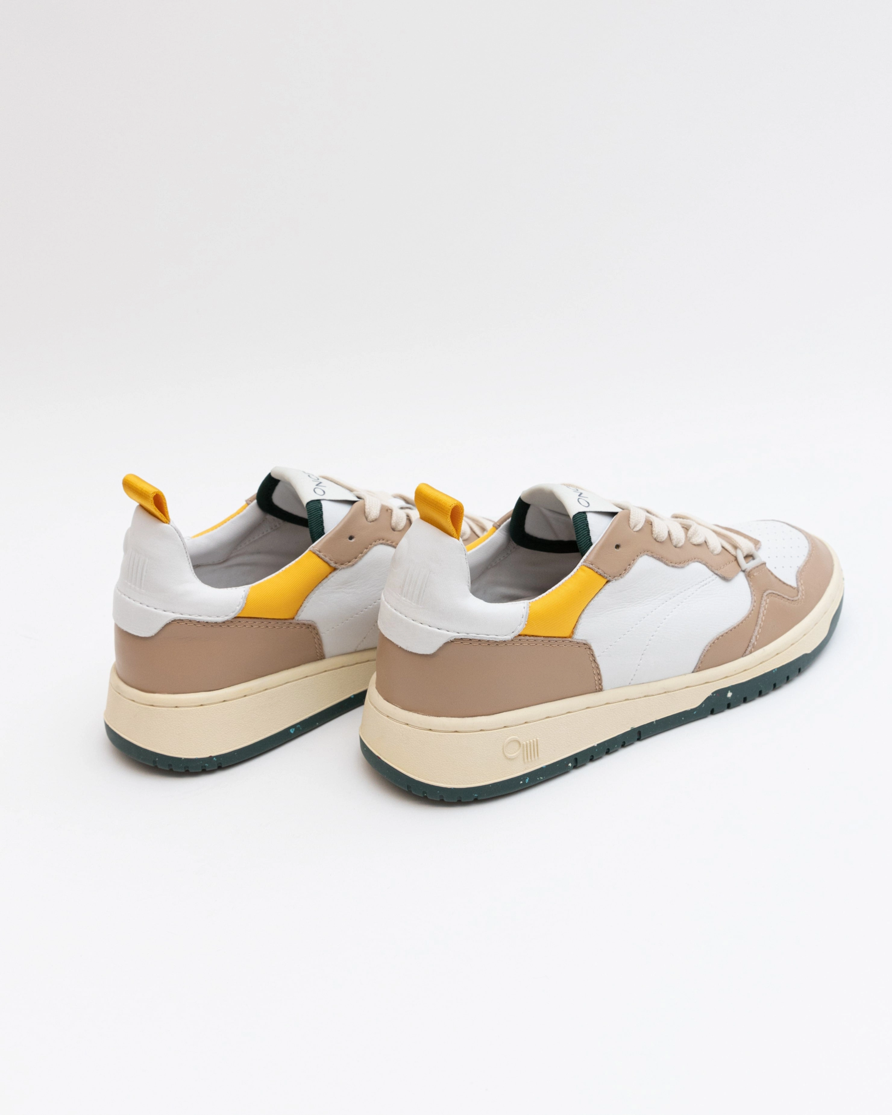 Slip On Design Oncept Phoenix Sneakers in Oak Multi