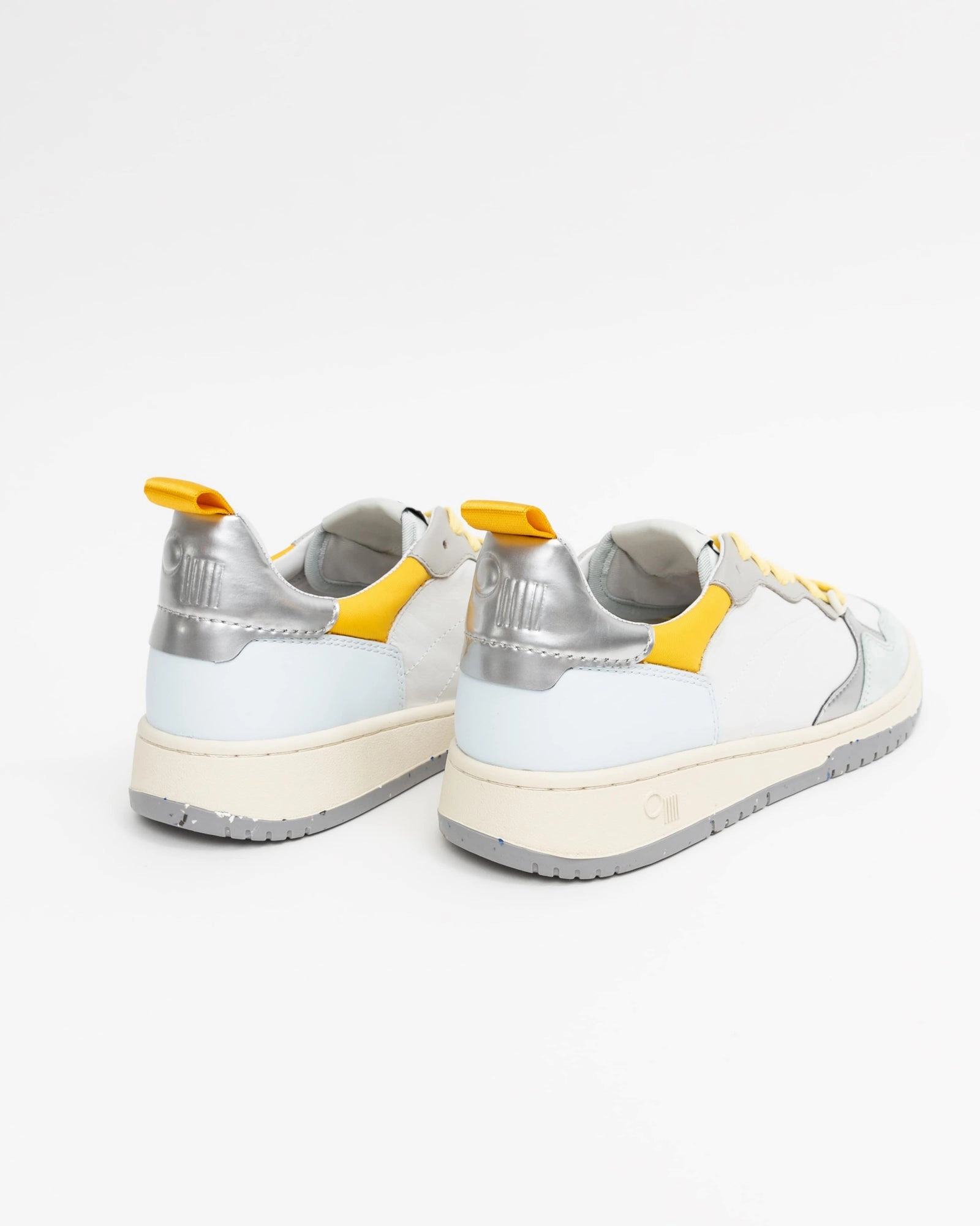 Oncept Phoenix Sneakers in Supernova Multi Quick Wear