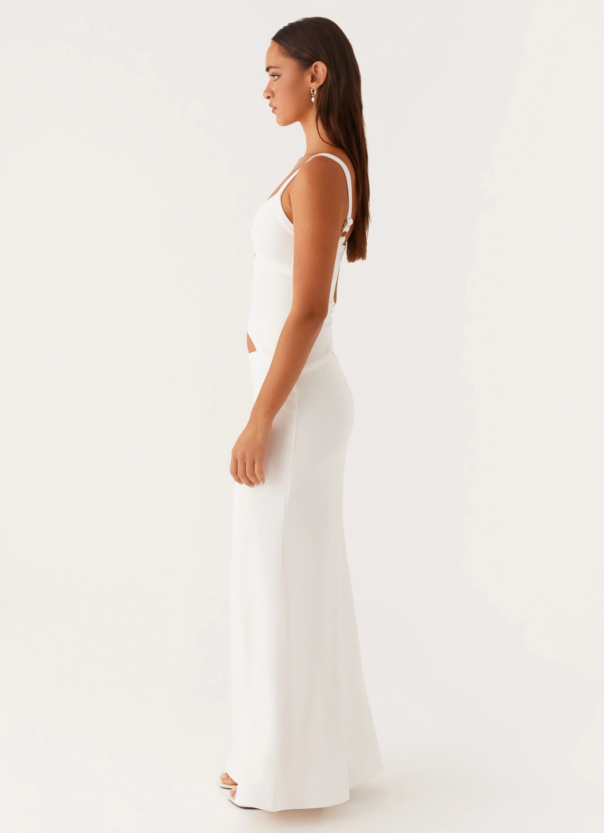 Edgy Twist Winter Layering Jocelyn Maxi Dress - White