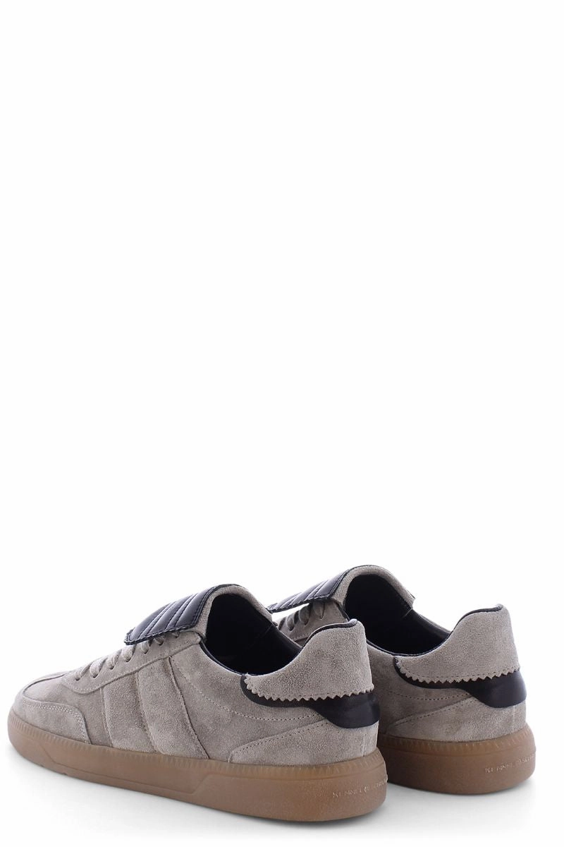 FlexibleSole Adaptive Flex Grooves Pop Retro Sneaker