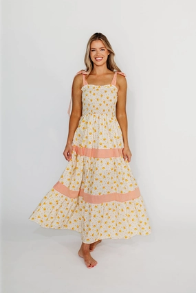 Vida Floral Maxi Dress in White/Orange Self Power Easy Match