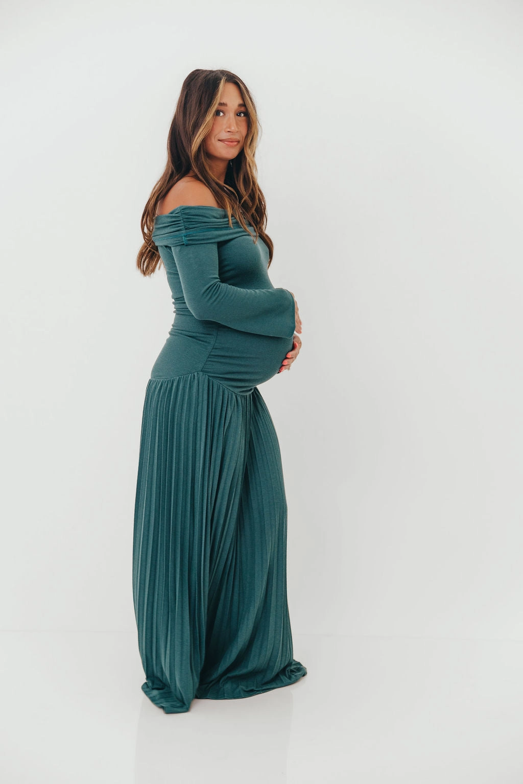 Day Ready Look Elegant knee-length dress Lennox Long Sleeve Maxi Dress in Green