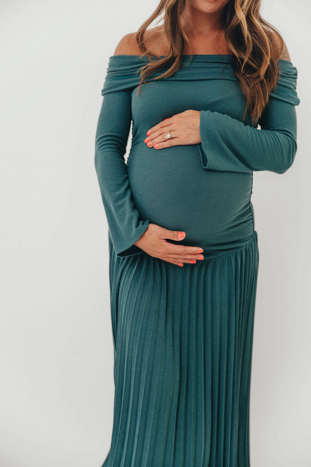 Lennox Long Sleeve Maxi Dress in Green Straight-Cut