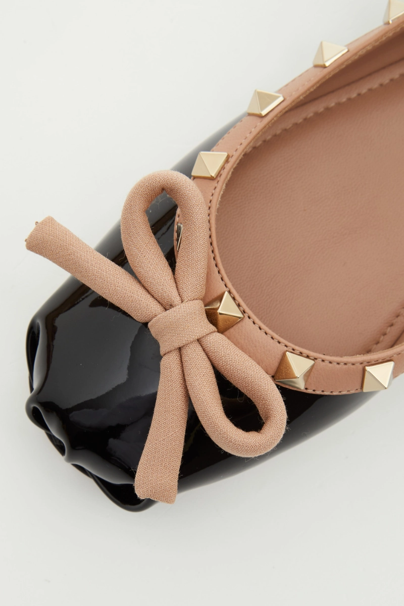 Rockstud Patent Leather Ballerina Farm Glow
