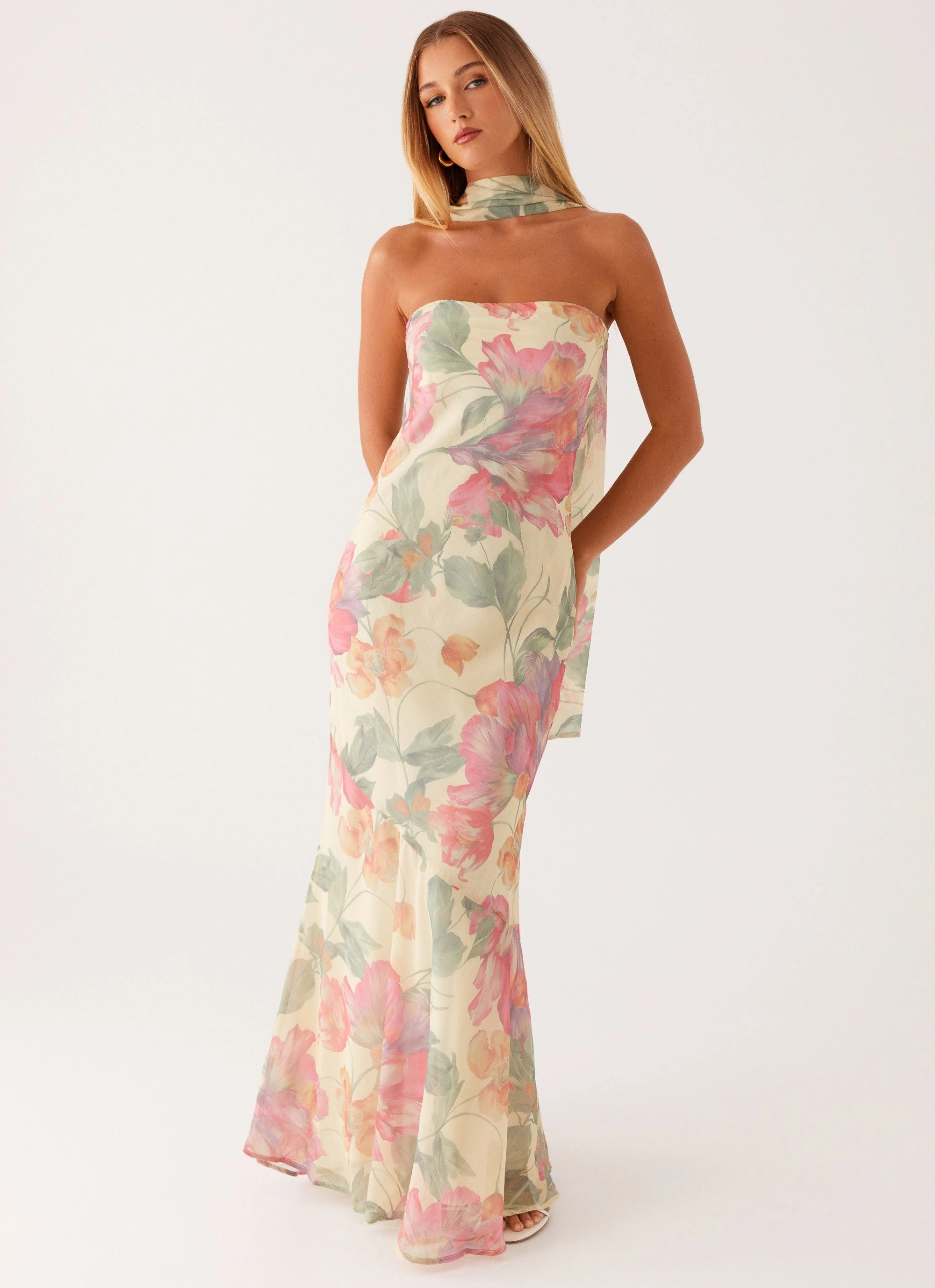 Elegant Charm Under The Pagoda Maxi Dress - Yellow Peony