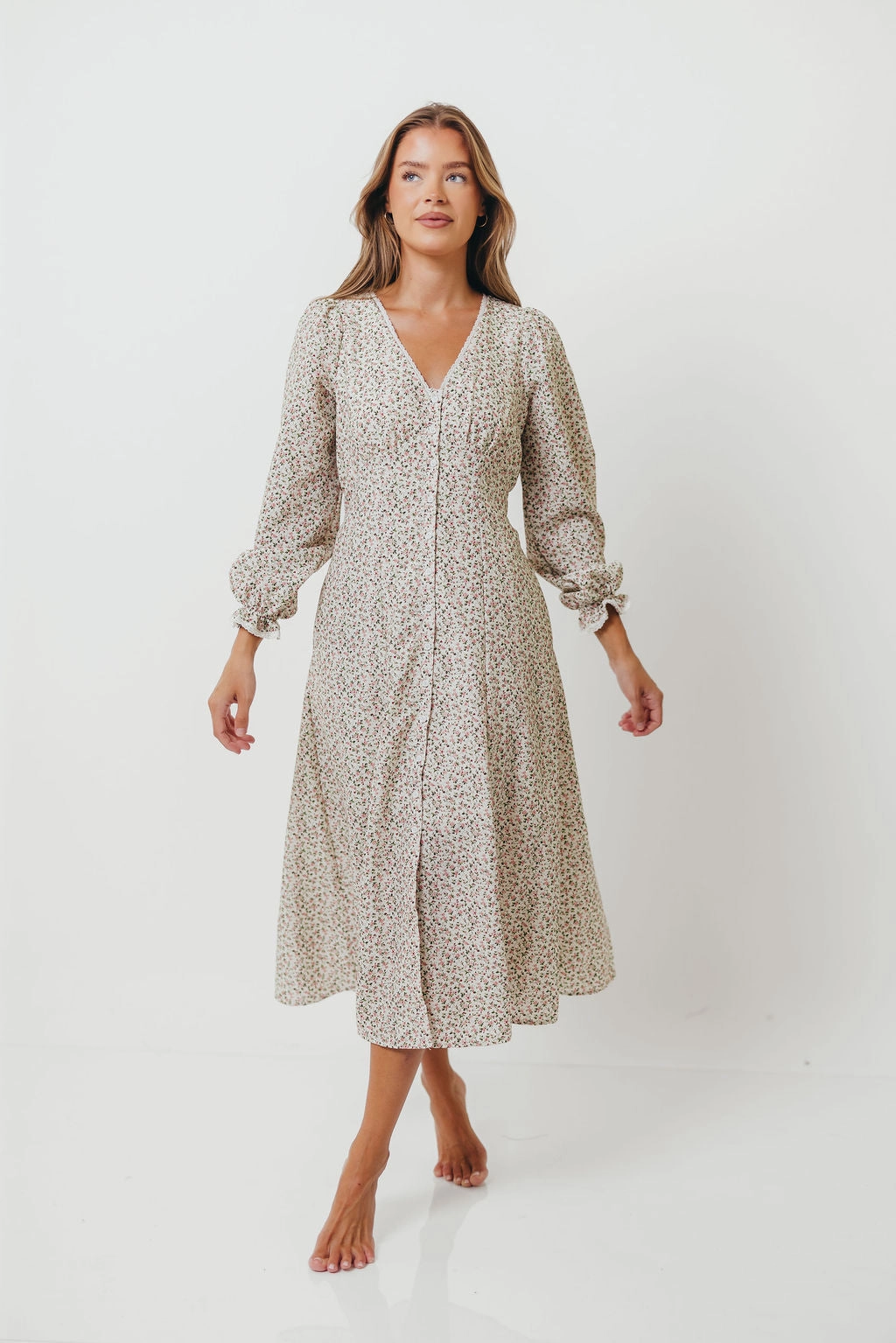 Sadie Floral Midi Dress in Vintage English Rose Office Mood Soft Fashion