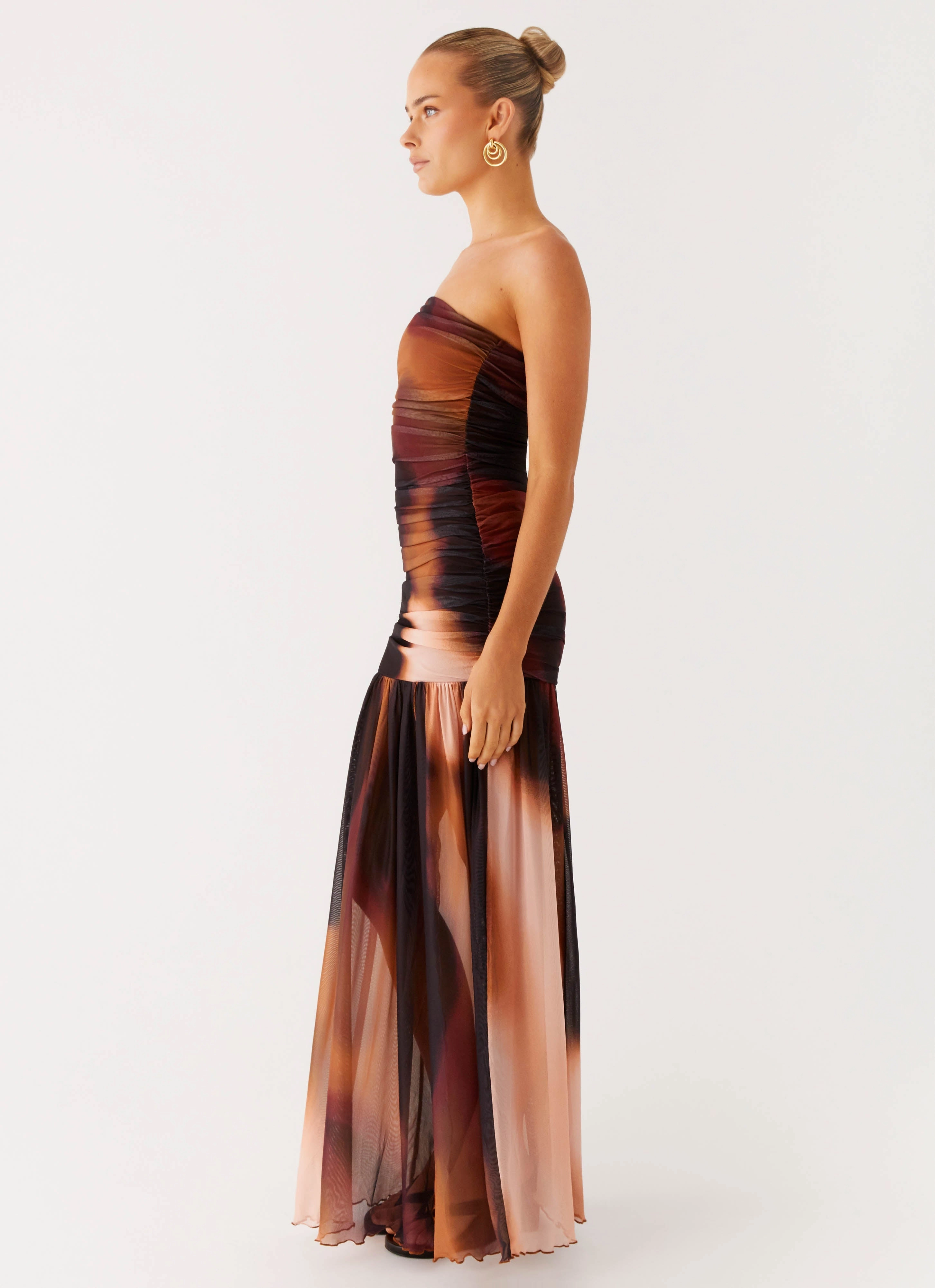 Savaya Maxi Dress - Black Gradient Whimsical Mood