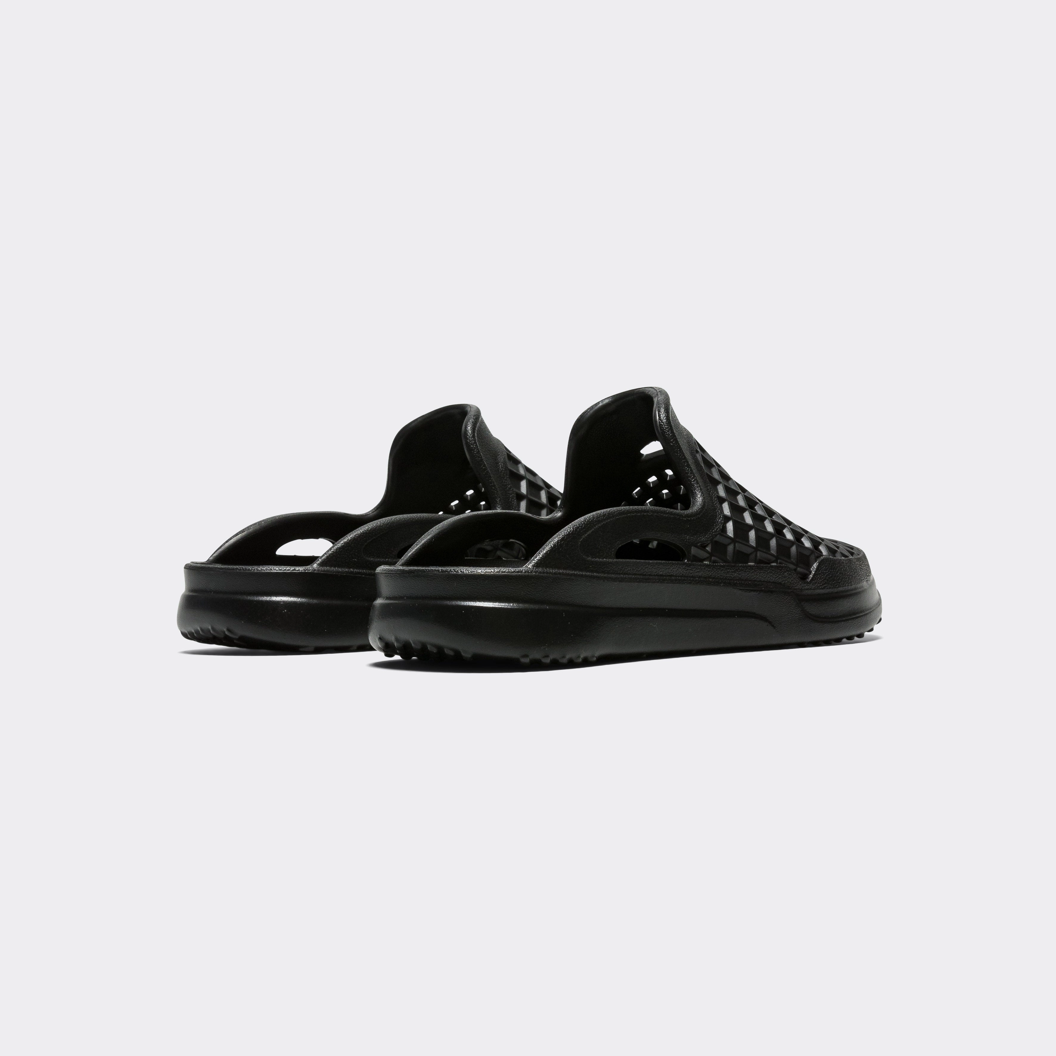 Scenario Slide - Jet Black Customizable Straps Neutral Color