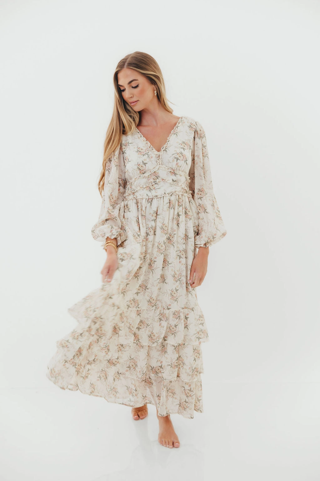 Chic Style Wear Shenae Ruffled Tiered Floral Maxi Dress in Vintage Cream
