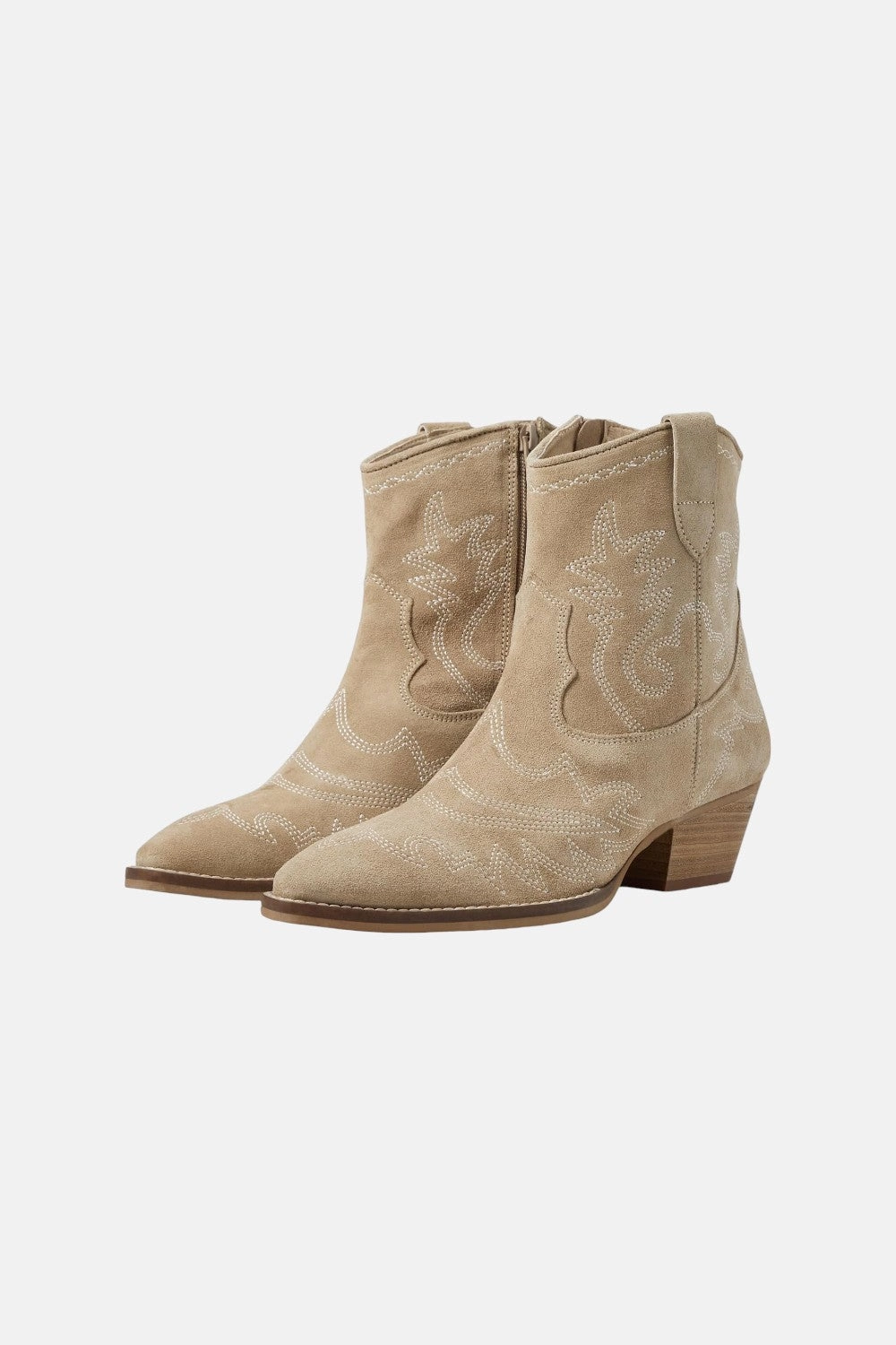 Seychelles Eagle Rock in Beige Suede lightweight materials