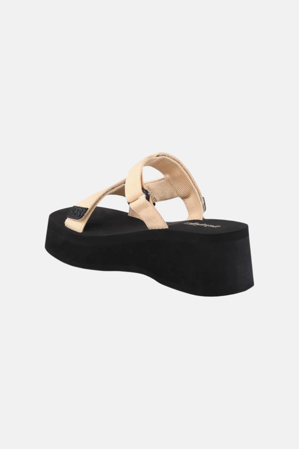 Instant Sandals Flexible Function Seychelles Skip To Me Sandal in Beige