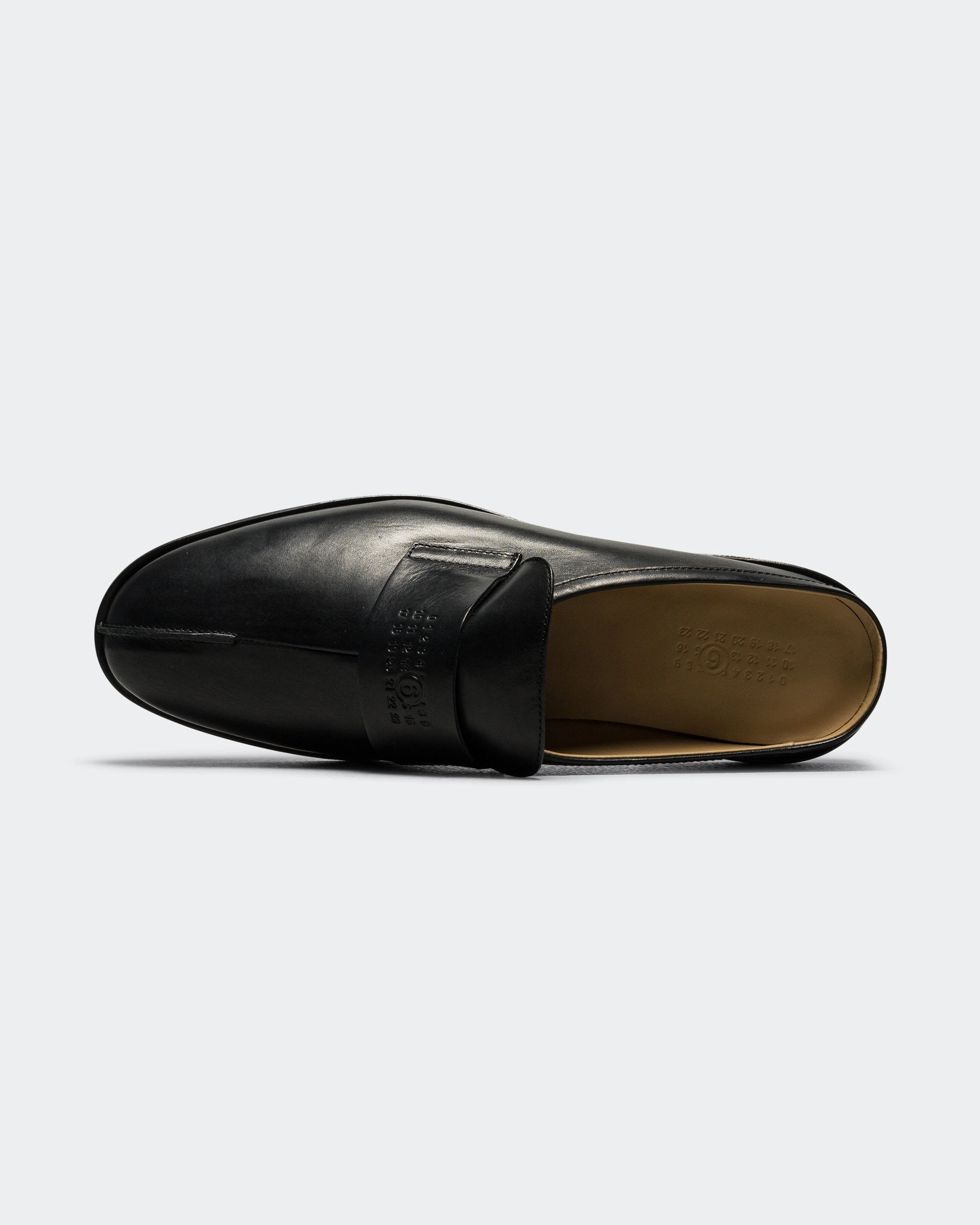 Wander Wear Shiny Leather Slipper - Black