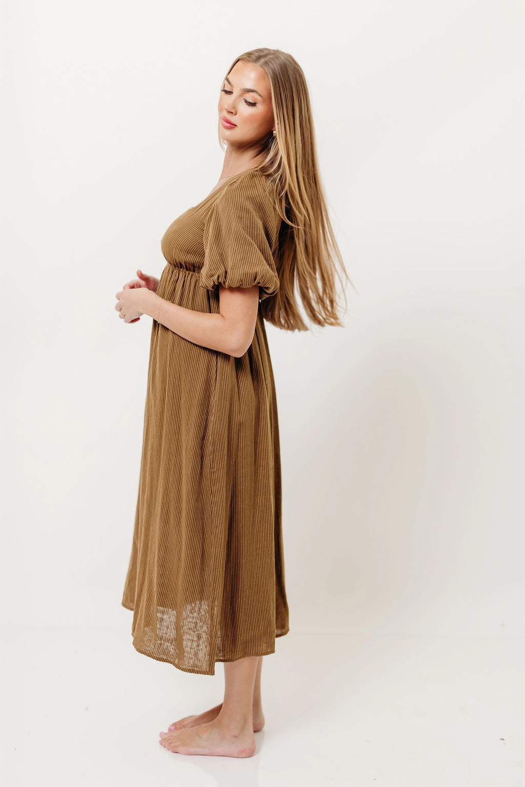 Phoebe Midi Dress in Camel/Cream Cozy Silhouette