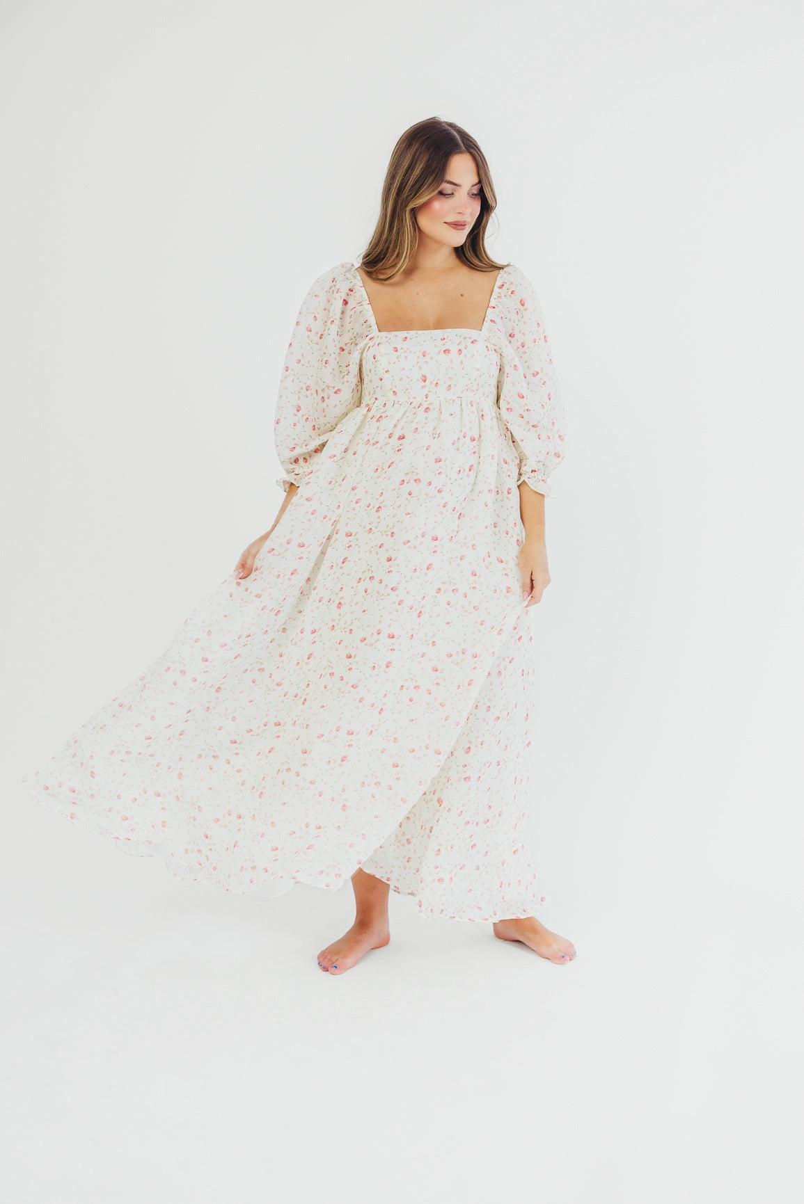 Mona Maxi Dress with Smocking in Ivory Floral - Bump Friendly & Inclusive Sizing (S-2XL) Beach Moment