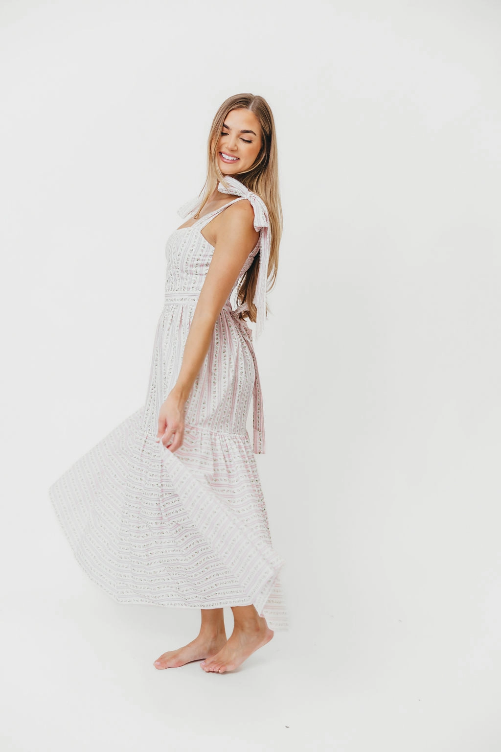 Garcelle Floral Tiered Midi Dress in Pink *Final-Sale* Sleek Design