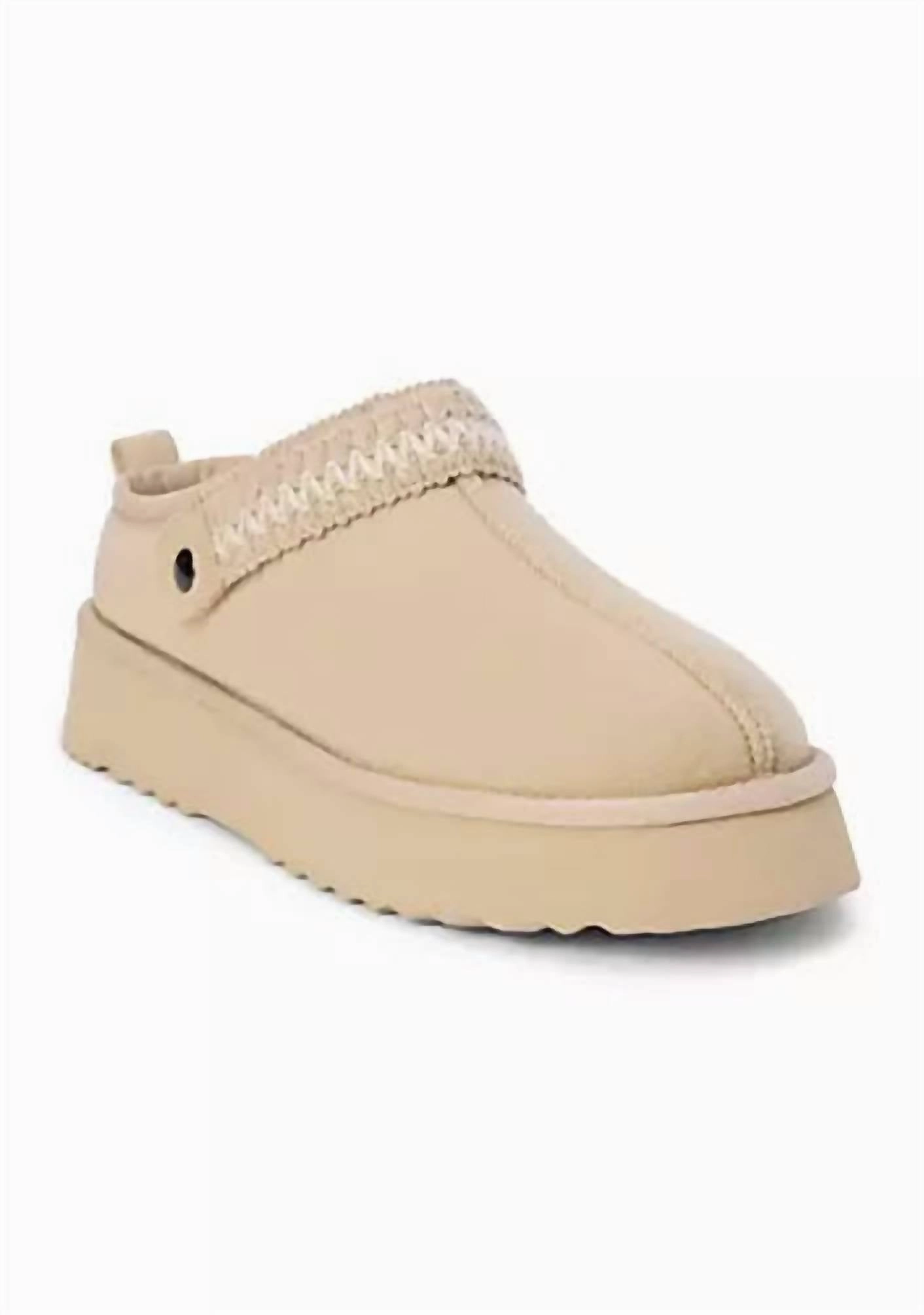 Ventilation holes Storm Slides In Cream