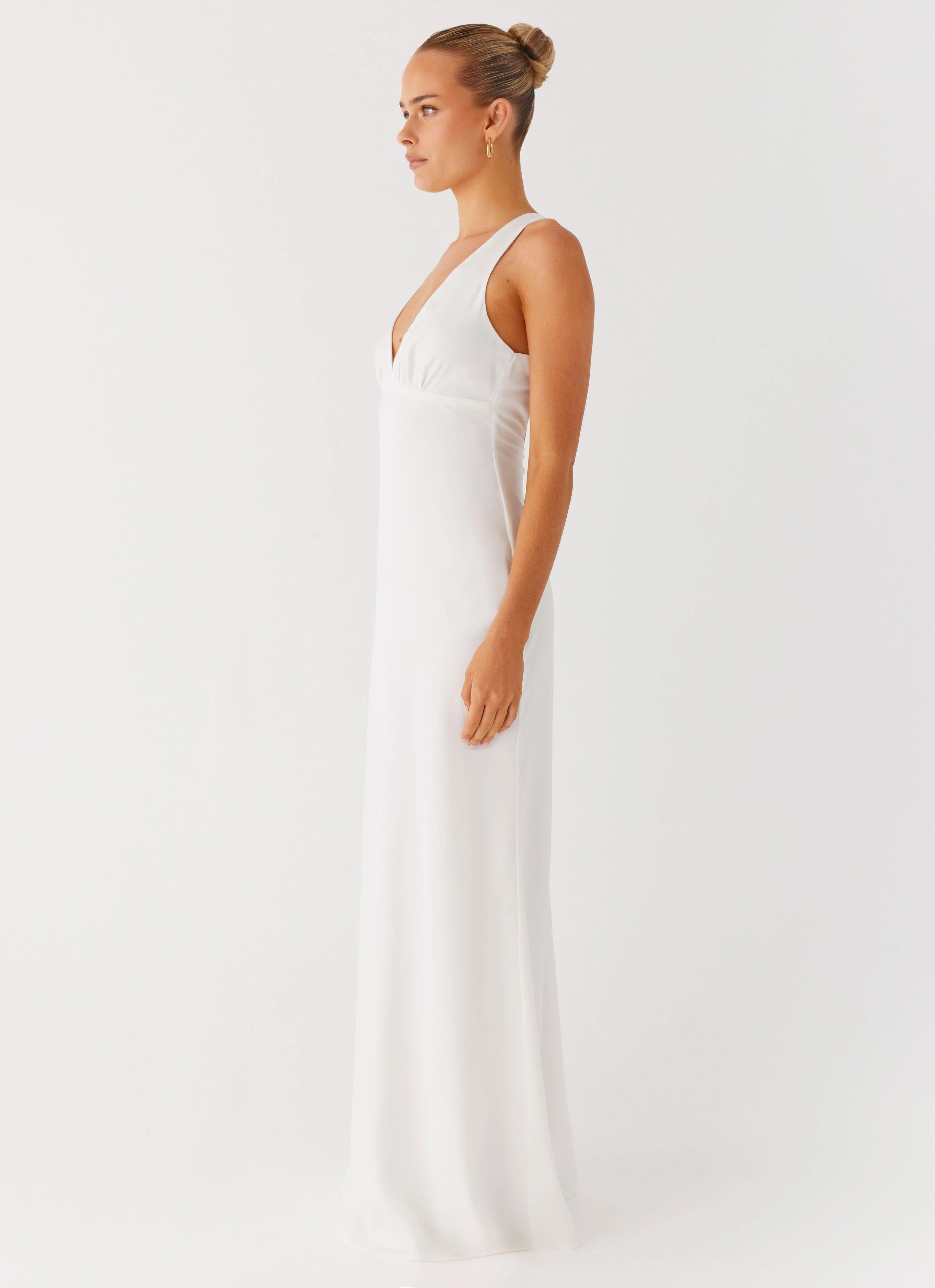 Desi Halterneck Maxi Dress - White Smart Fashion NoiseFreeFabric