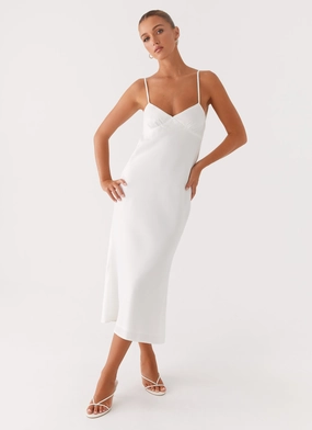 Chic Layers Comfy Yet Stylish Bentley Midi Dress - White