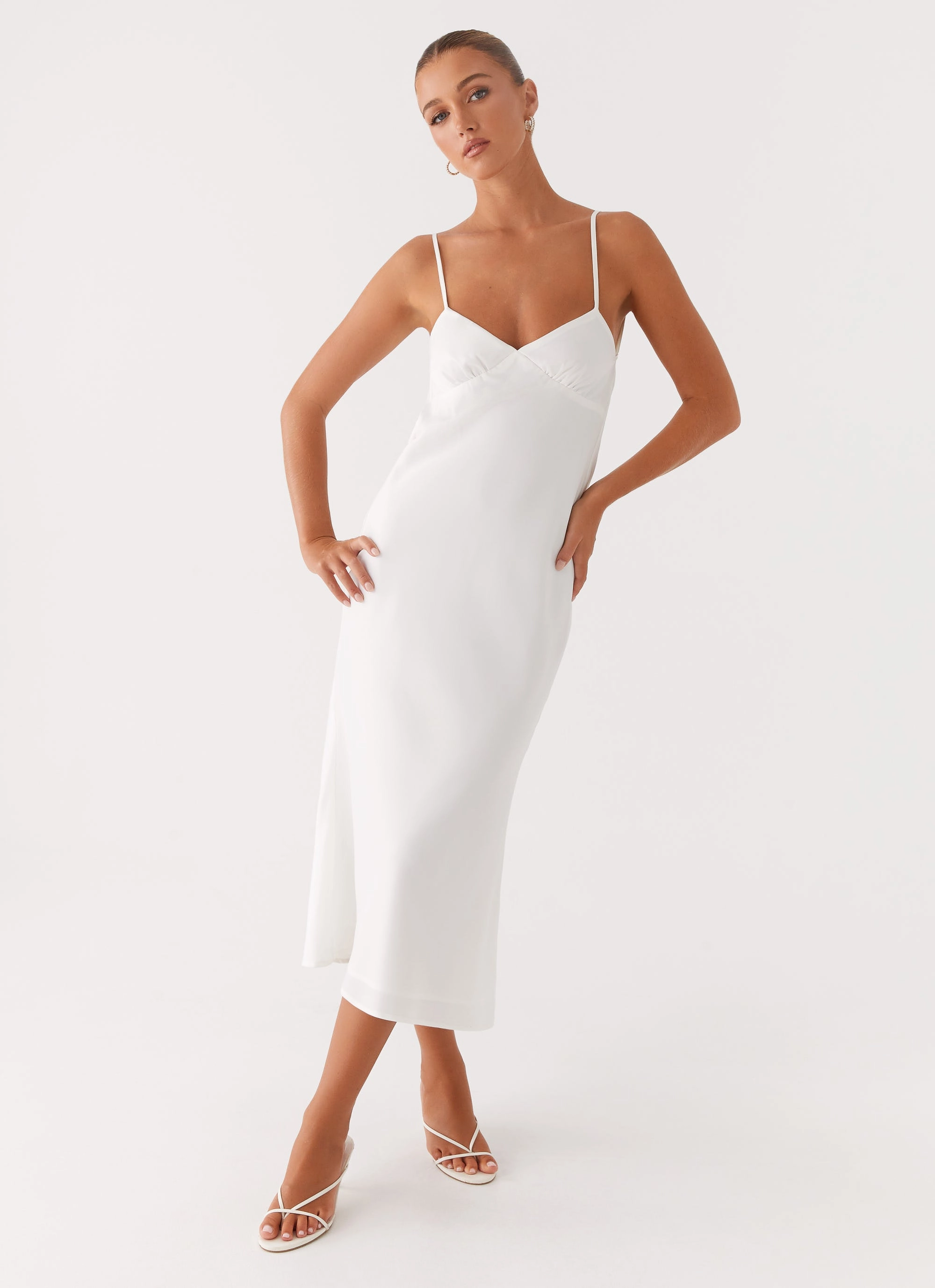 Chic Layers Comfy Yet Stylish Bentley Midi Dress - White