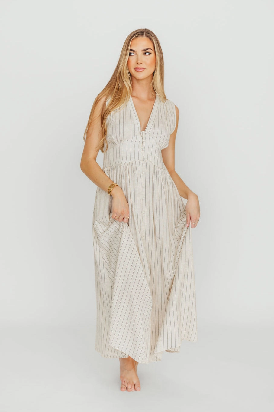 Crisp Silhouette Pippy Button Down Maxi Dress in Natural/Black - Nursing Friendly
