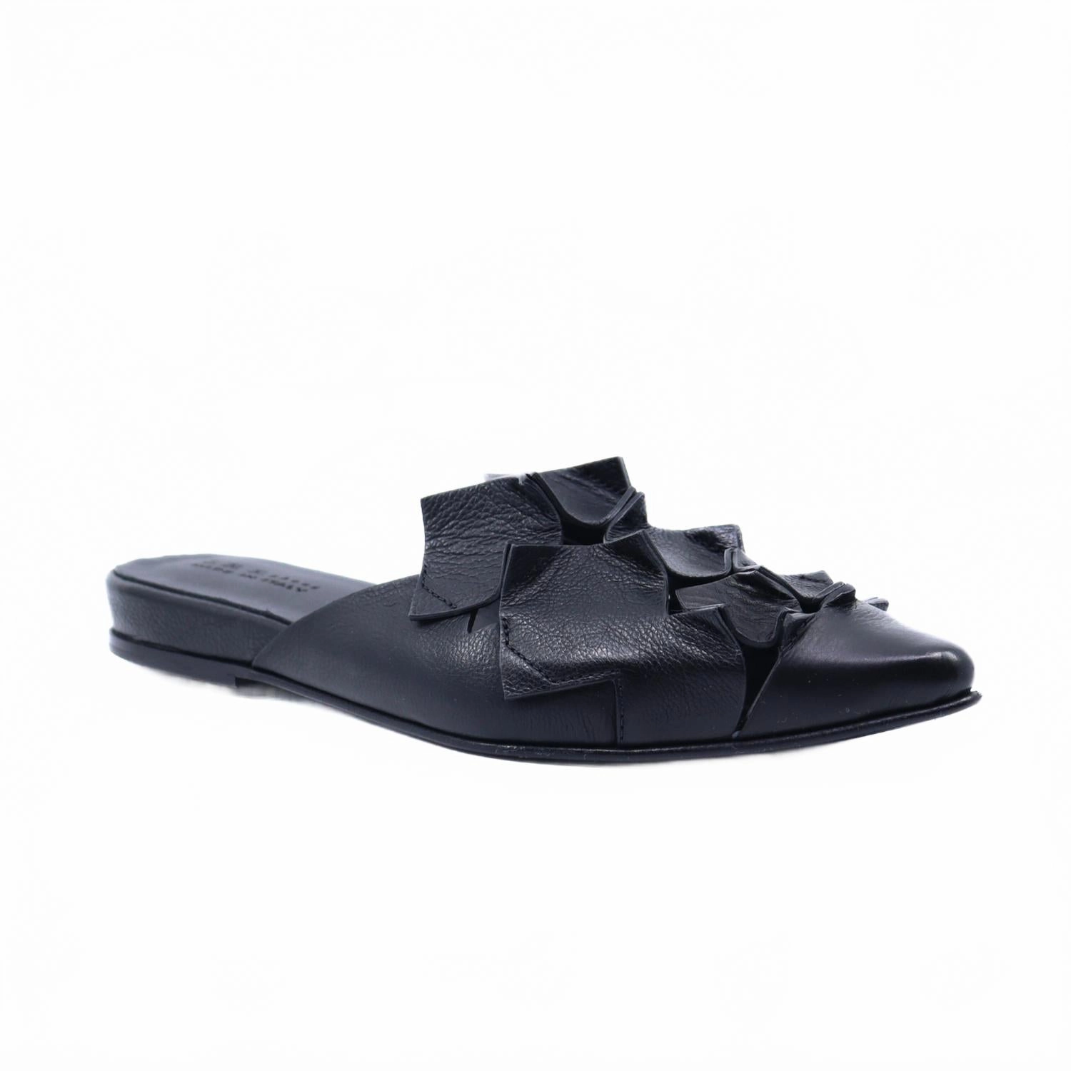 Instant Comfort Step ShockDispersing Women Salice Nero Flats In Black