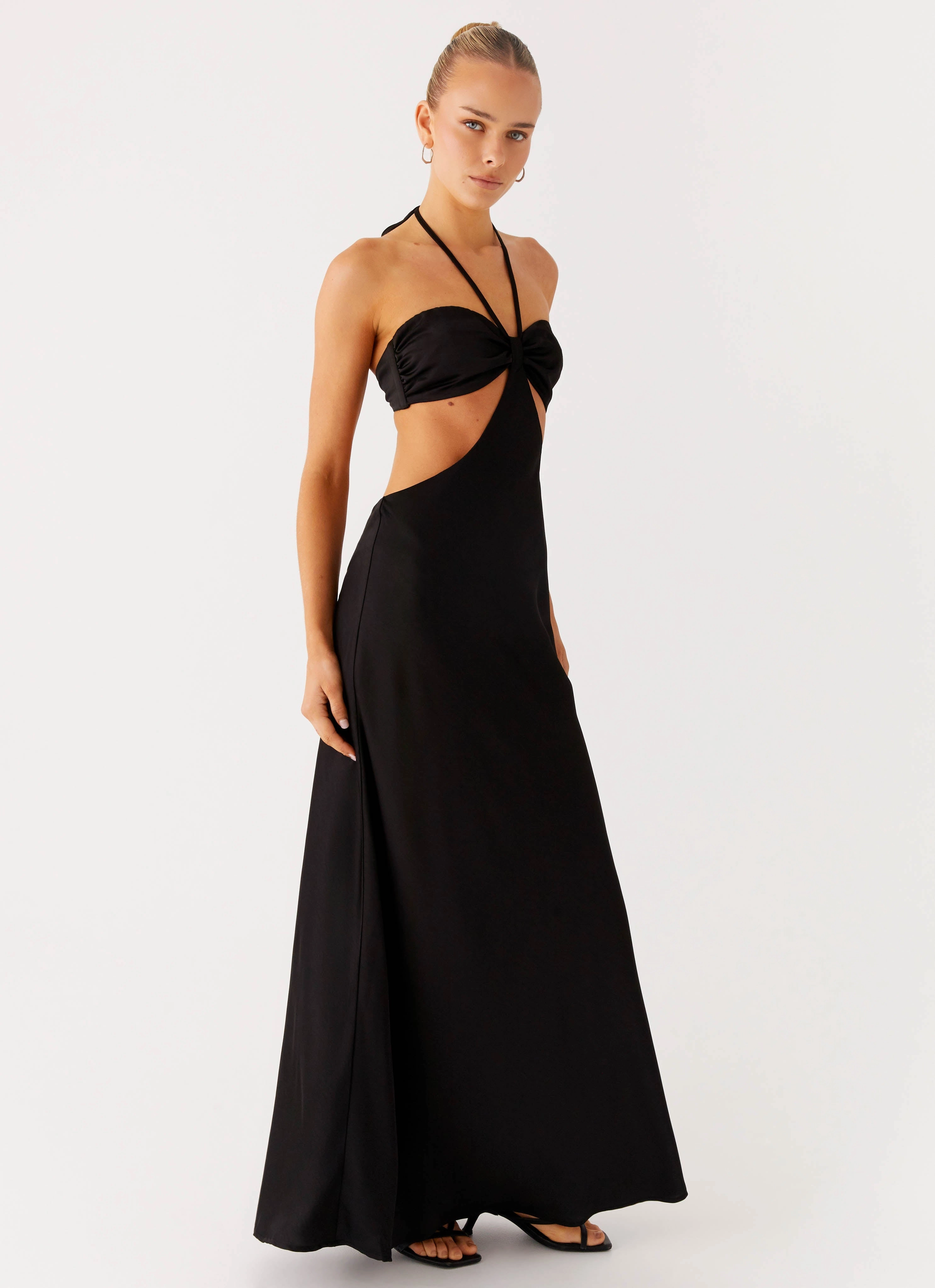 Sweetheart Cut Out Maxi Dress - Black Subtle Comfort Easy Comfort