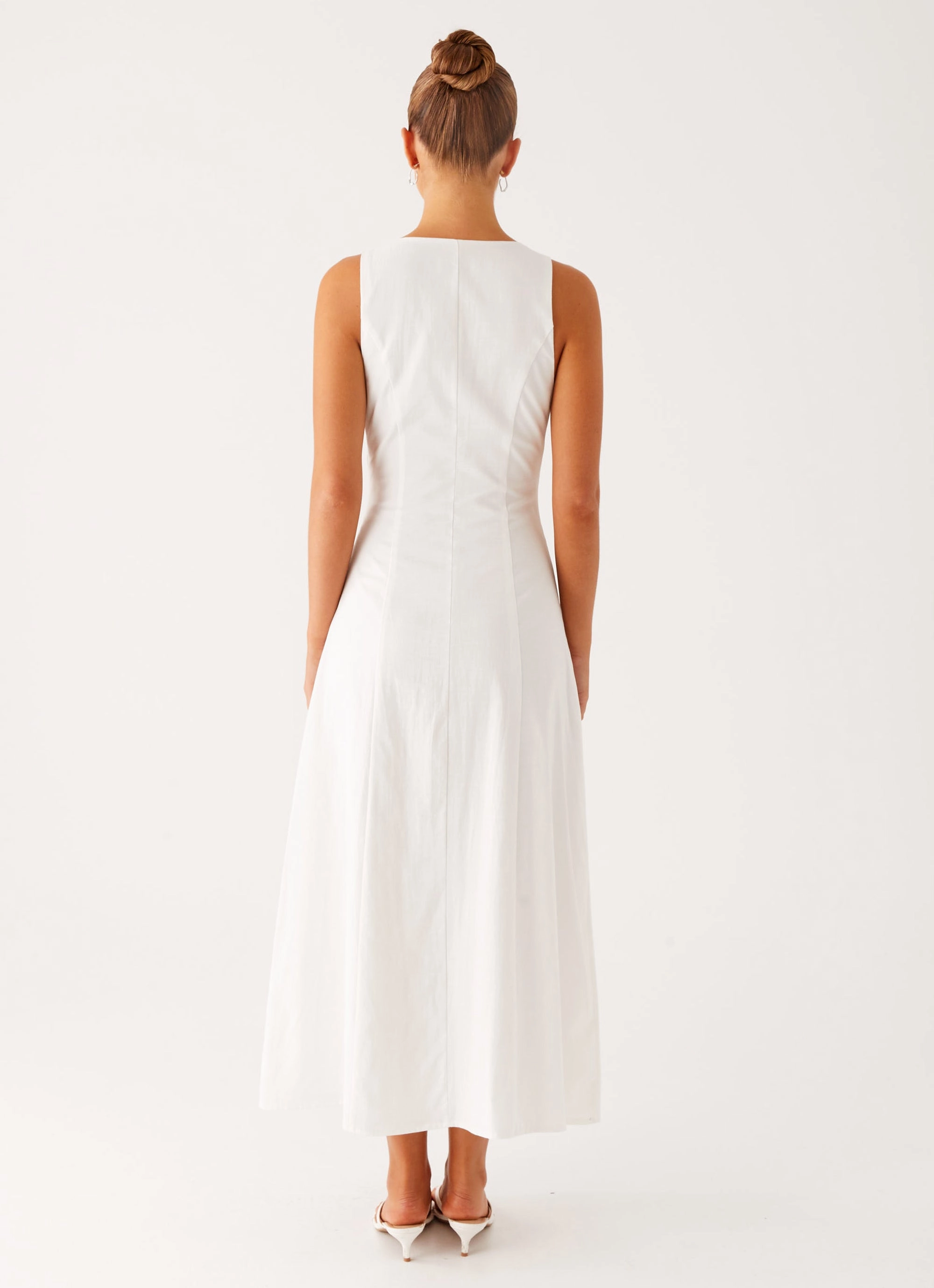 Tamsin Linen Maxi Dress - White Work-to-Play Wear Trend Texture