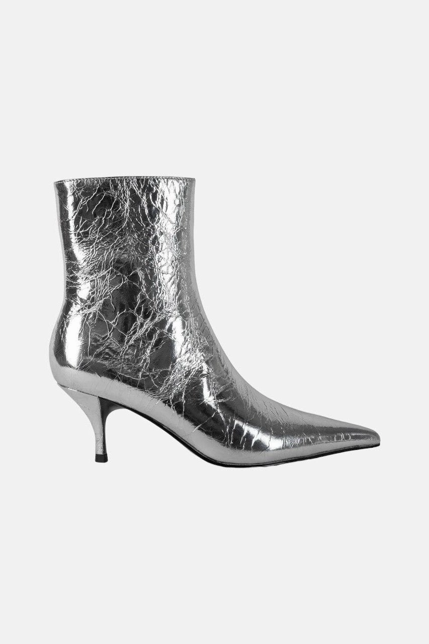 Flexible Frame Weekend Wanderer Breathable River Crossing Jeffrey Campbell Sindee-Mh Ankle Boot in Silver Crinkle