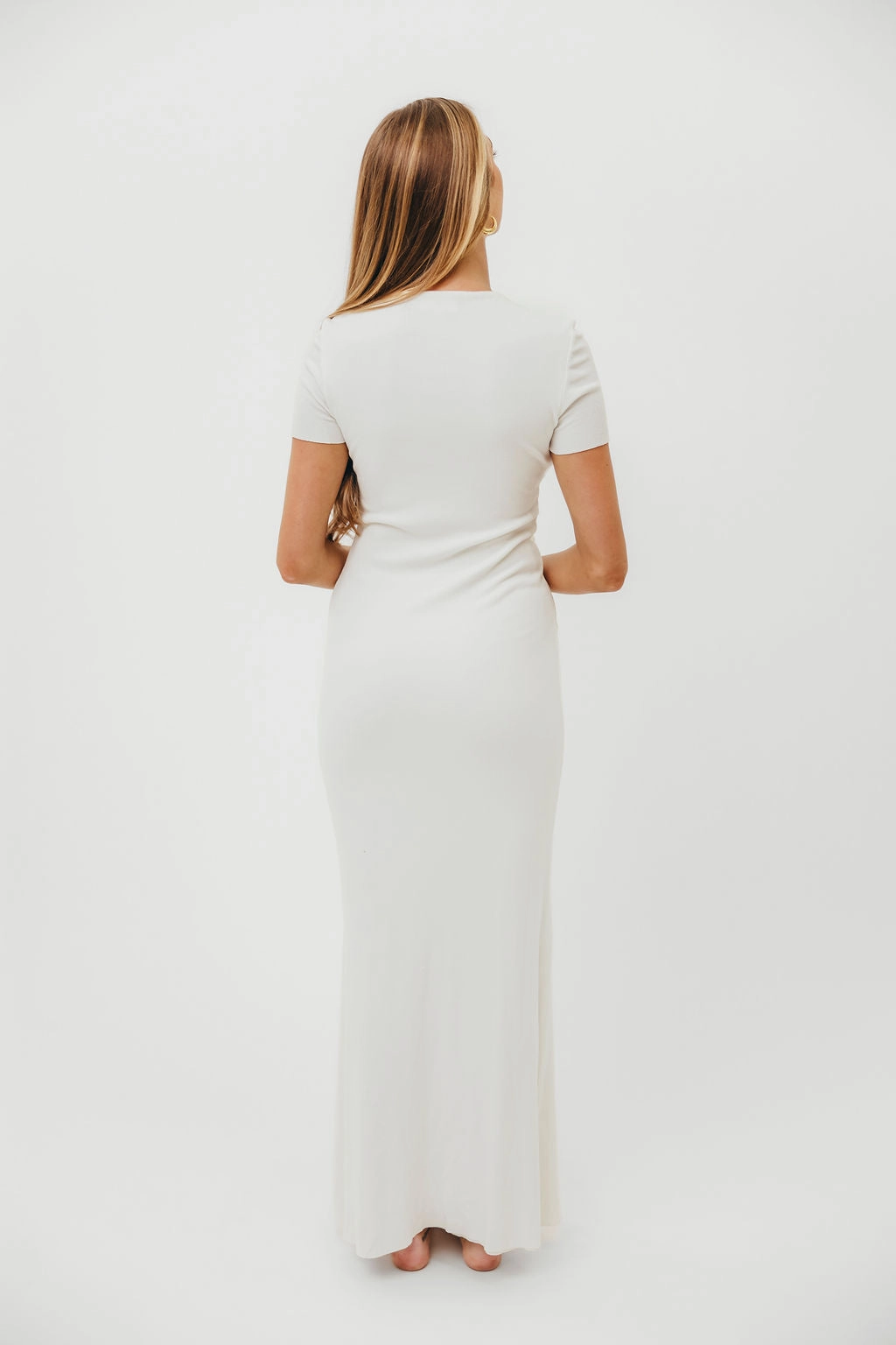 The Charlie Ribbed Maxi Dress in White - Bump Friendly *Final-Sale* Midi-Length
