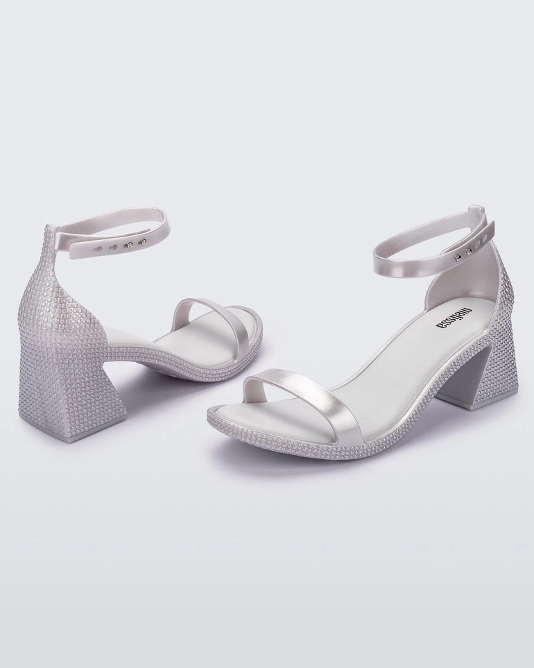 Lux Heel - Metallic Silver/White Chic Profile Comfortable Arch Support