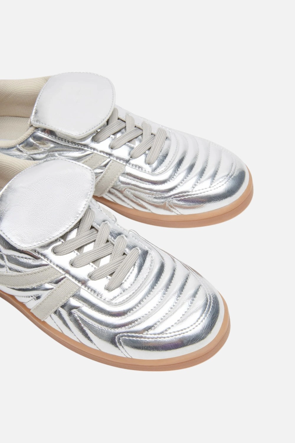 Indoor FoamMidsole Steve Madden Madrid Silver Low-Top Sneaker