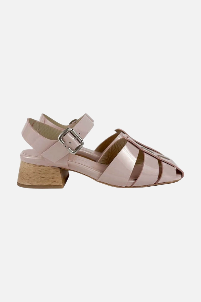 Quick Travel Fit Freda Salvador Hattie Fisherman Mid-heel Sandals in Ballet Pink
