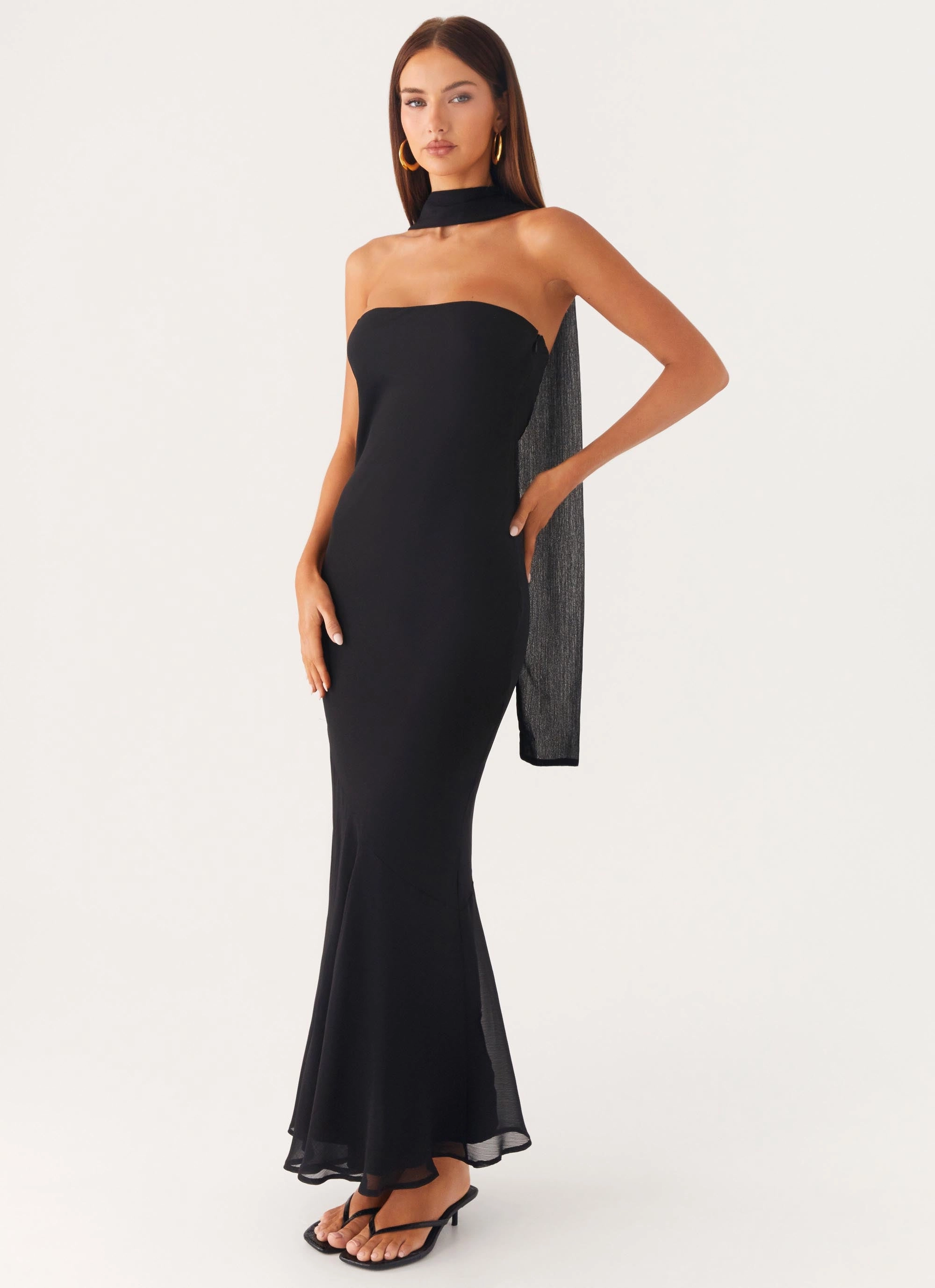 Seamless-Look Under the Pagoda Maxi Dress - Black