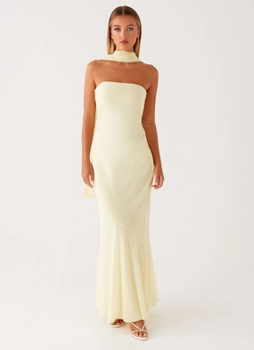 Artistic Shape Under The Pagoda Maxi Dress - Yellow