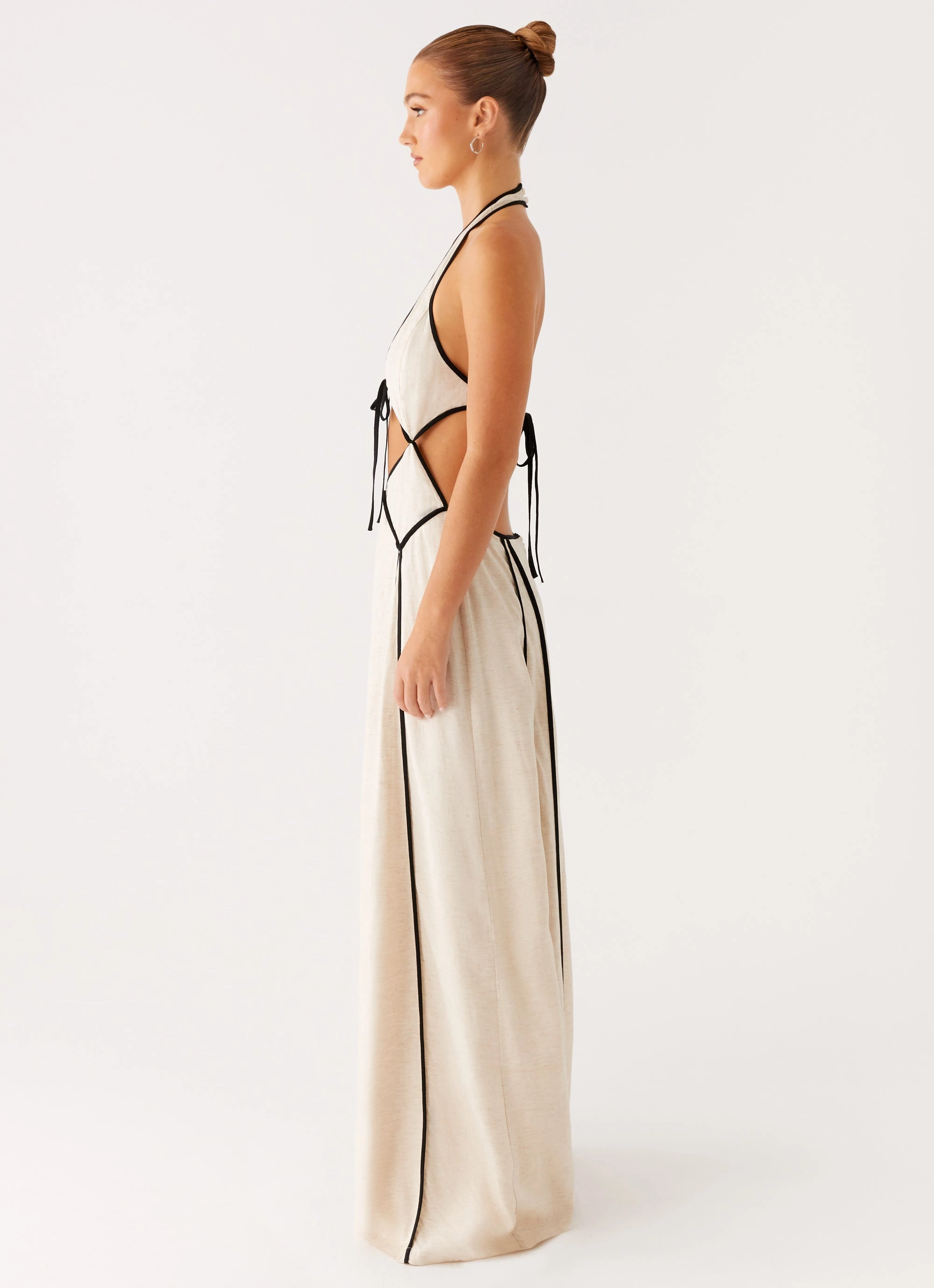 museum visit Grace Flow Sonnet Maxi Dress - Oatmeal