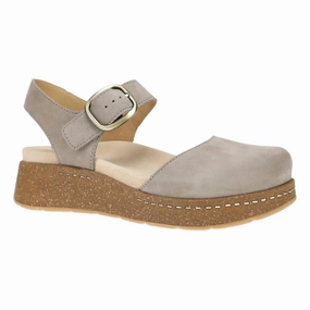 Outdoor Relax Fit Instant Wear Women Brynlee Waxy Milled Sandal In Taupe