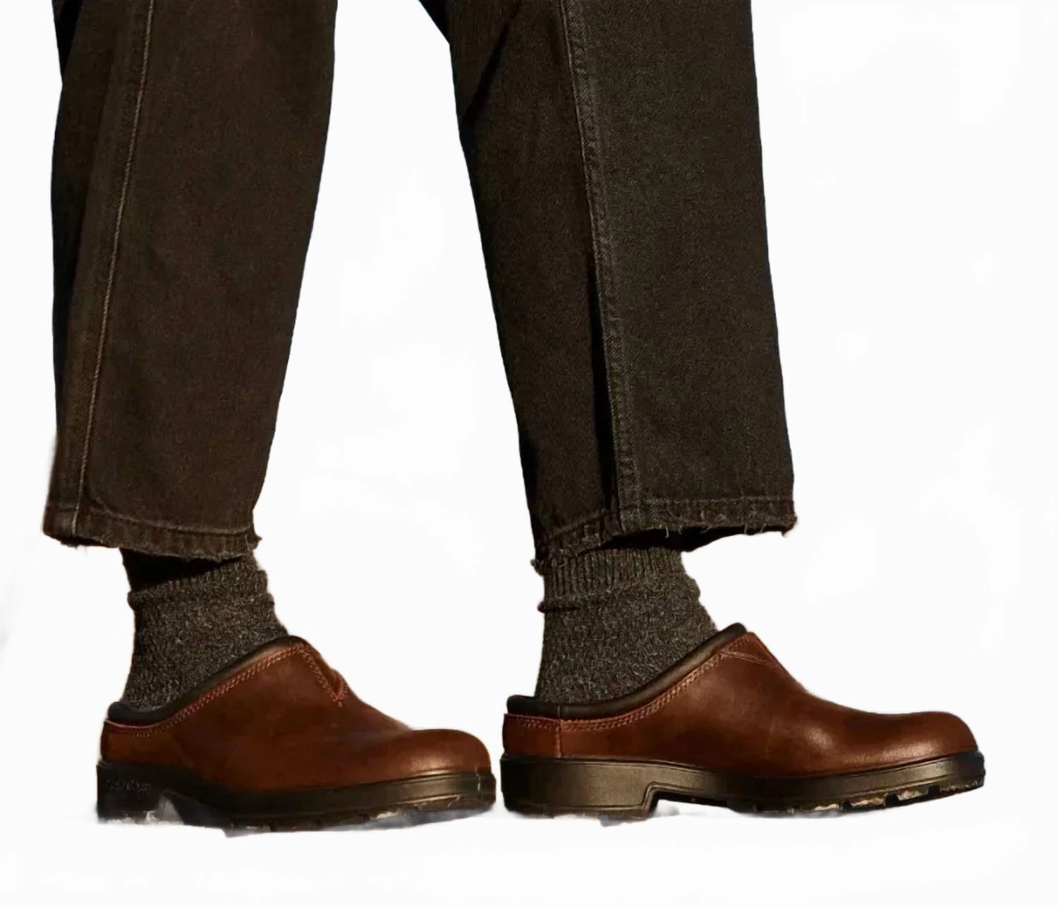 Women's 2421 Clog In Antique Brown Breathable Footwear