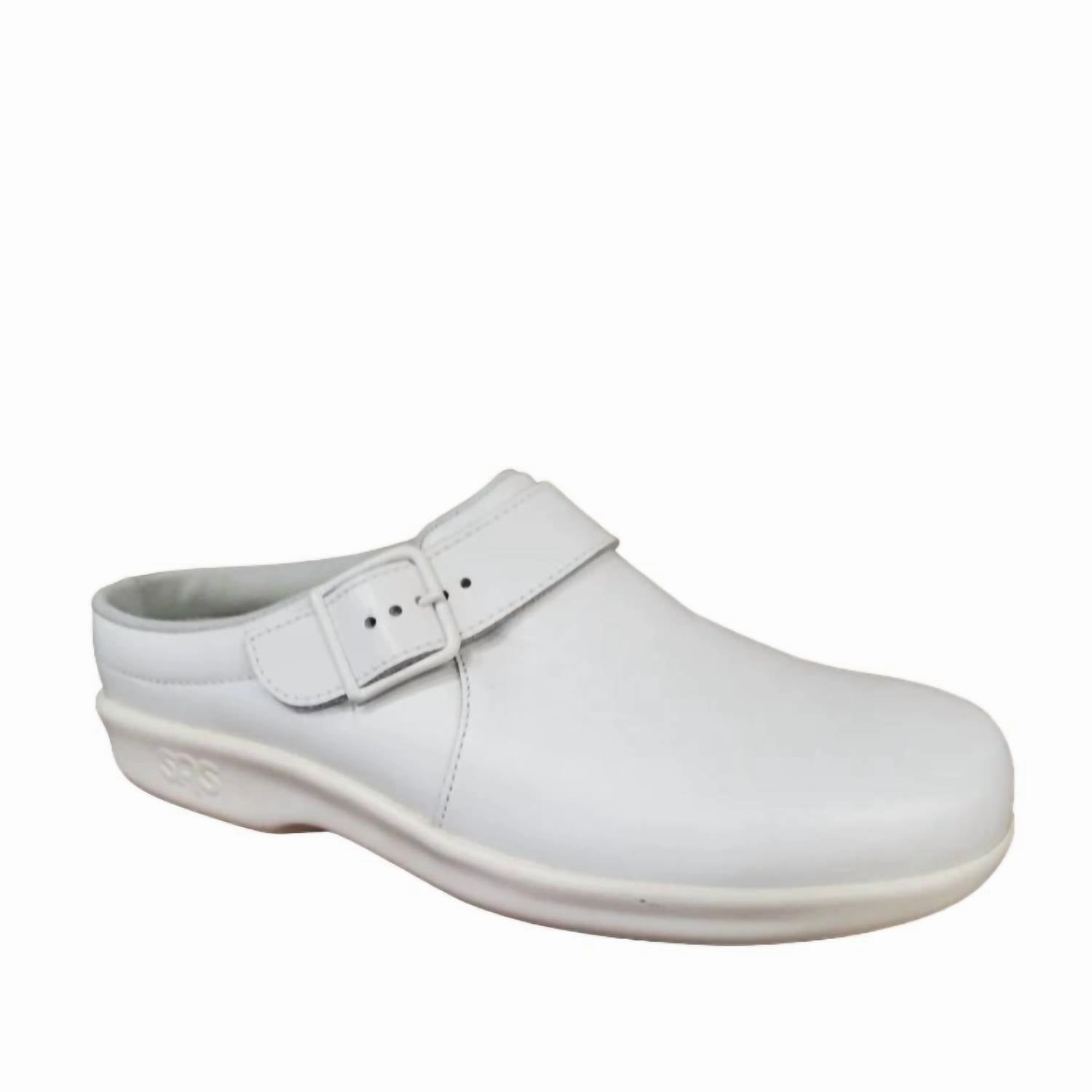 Women's Casual Clog - Medium In White Casual Comfort Relaxing Footwear